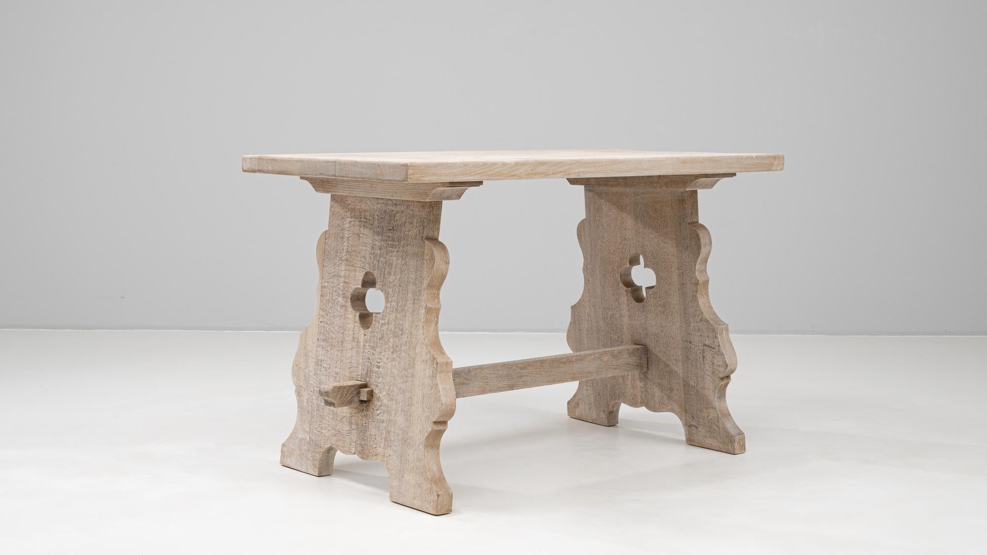 Chêne Table de salle à manger en Oak français du 20e siècle en vente
