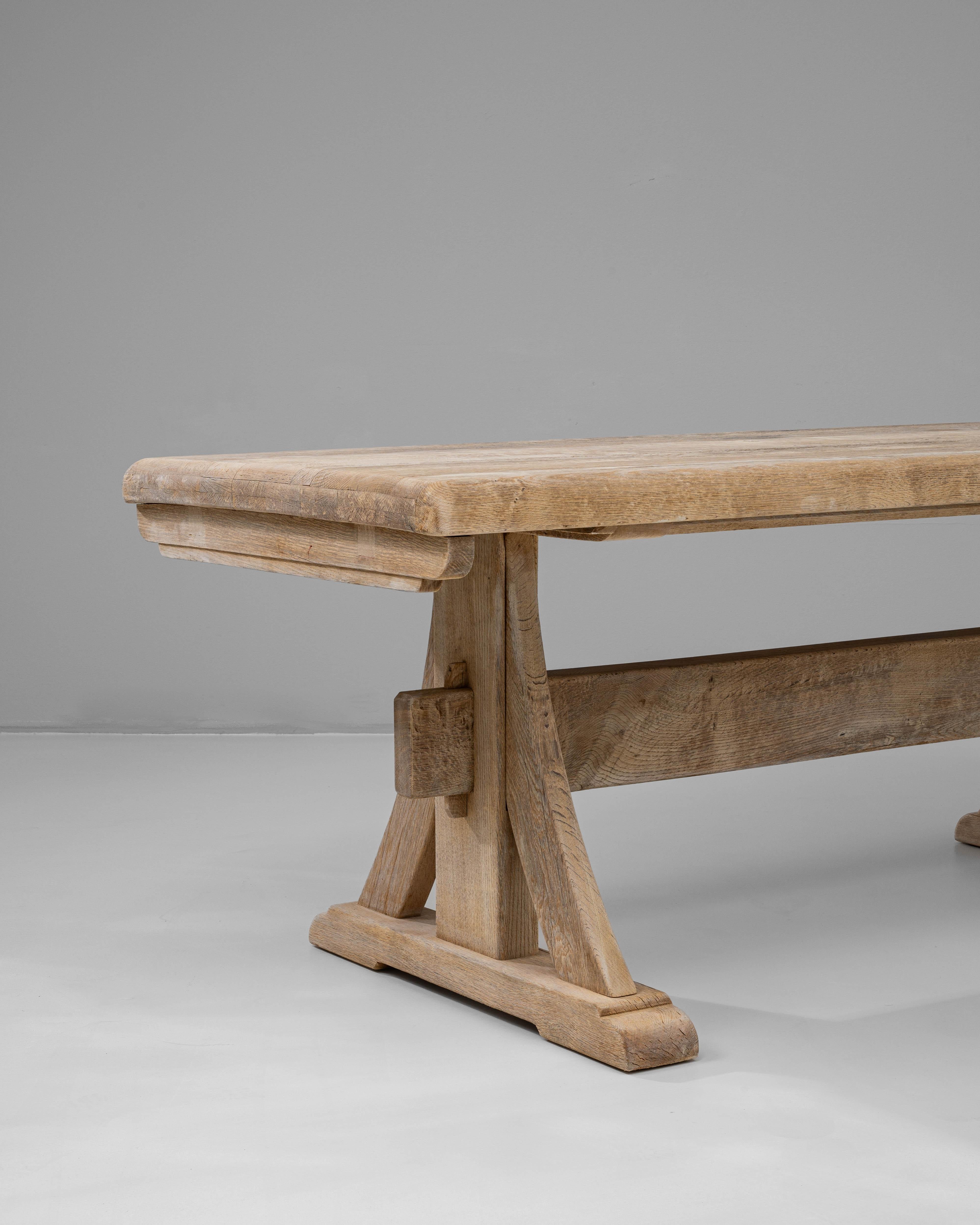 Chêne 20th Century French Oak Dining Table en vente