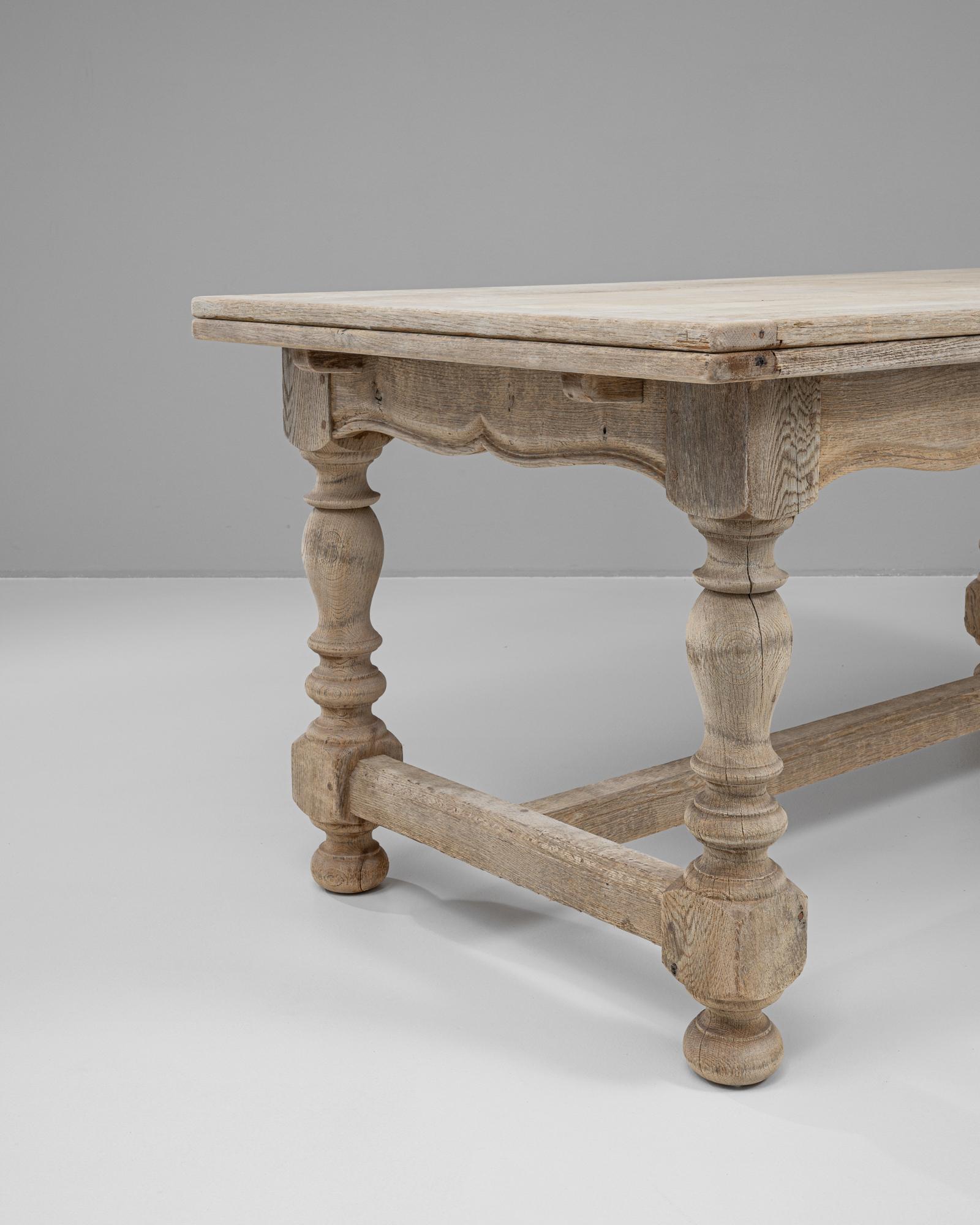 20th Century French Oak Dining Table For Sale 4