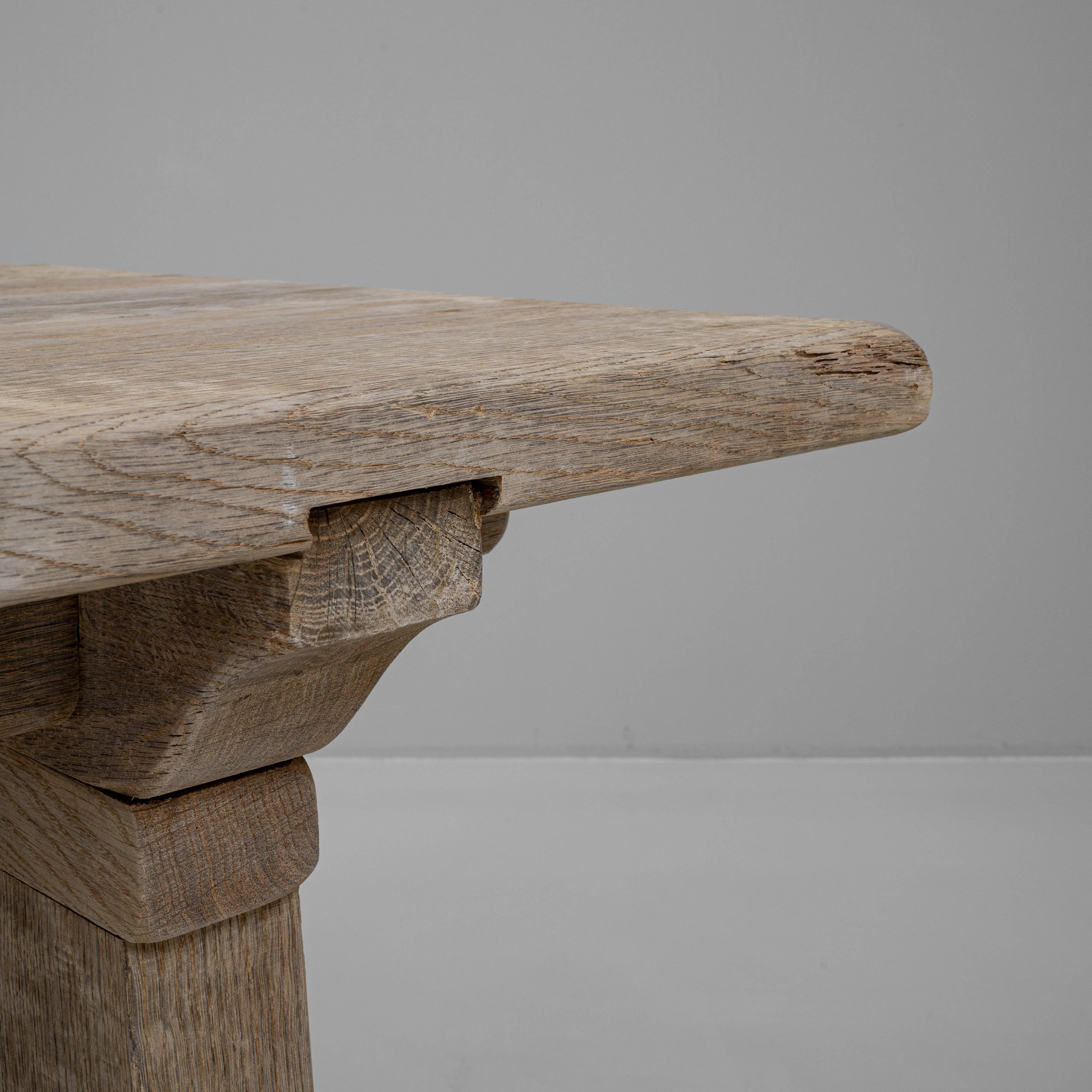 Mesa de comedor francesa de roble del siglo XX en venta 2