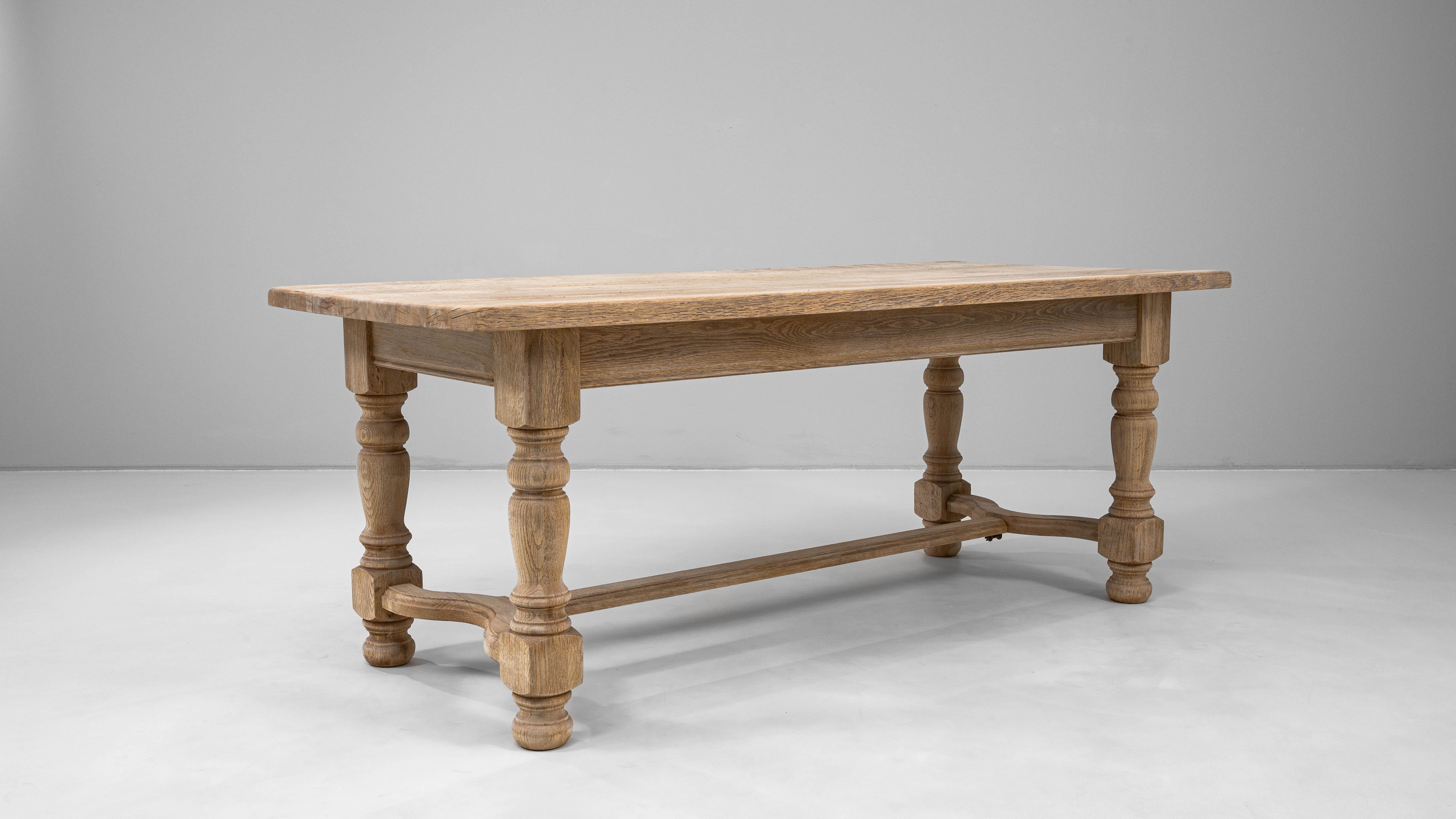 20th Century French Oak Dining Table en venta 1