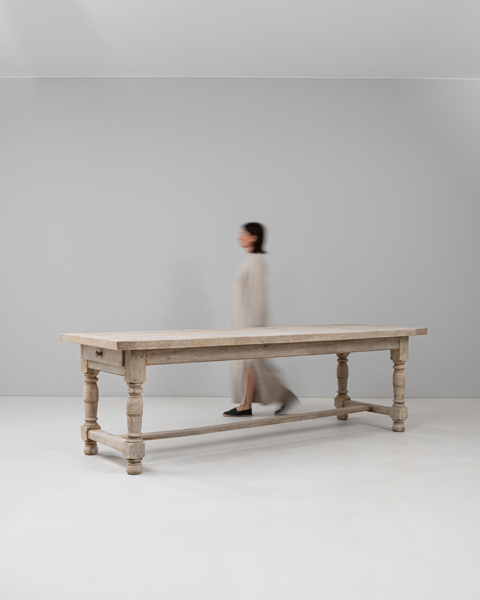 20th Century French Oak Dining Table For Sale 4