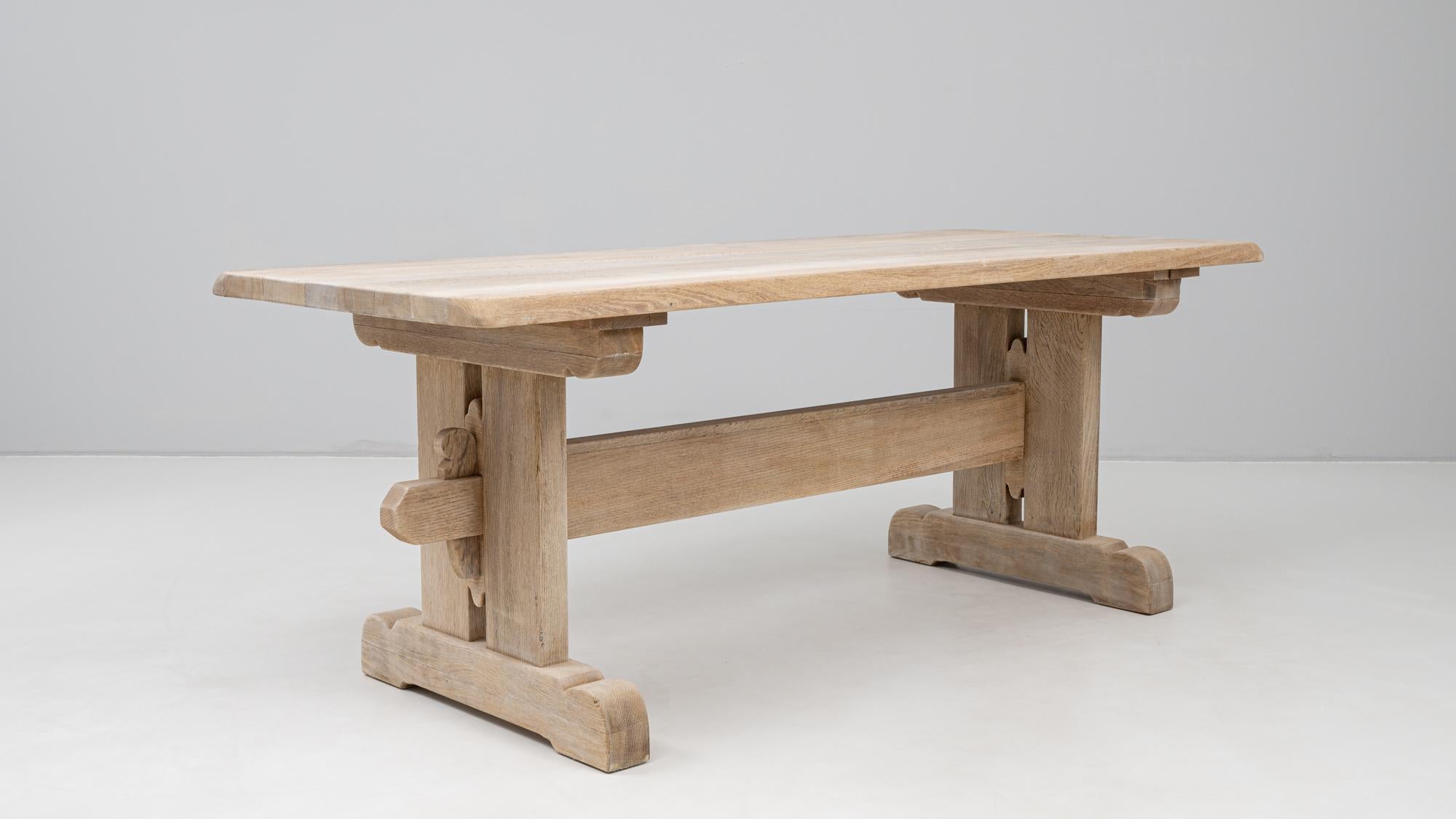 Table de salle à manger en Oak français du 20e siècle en vente 1