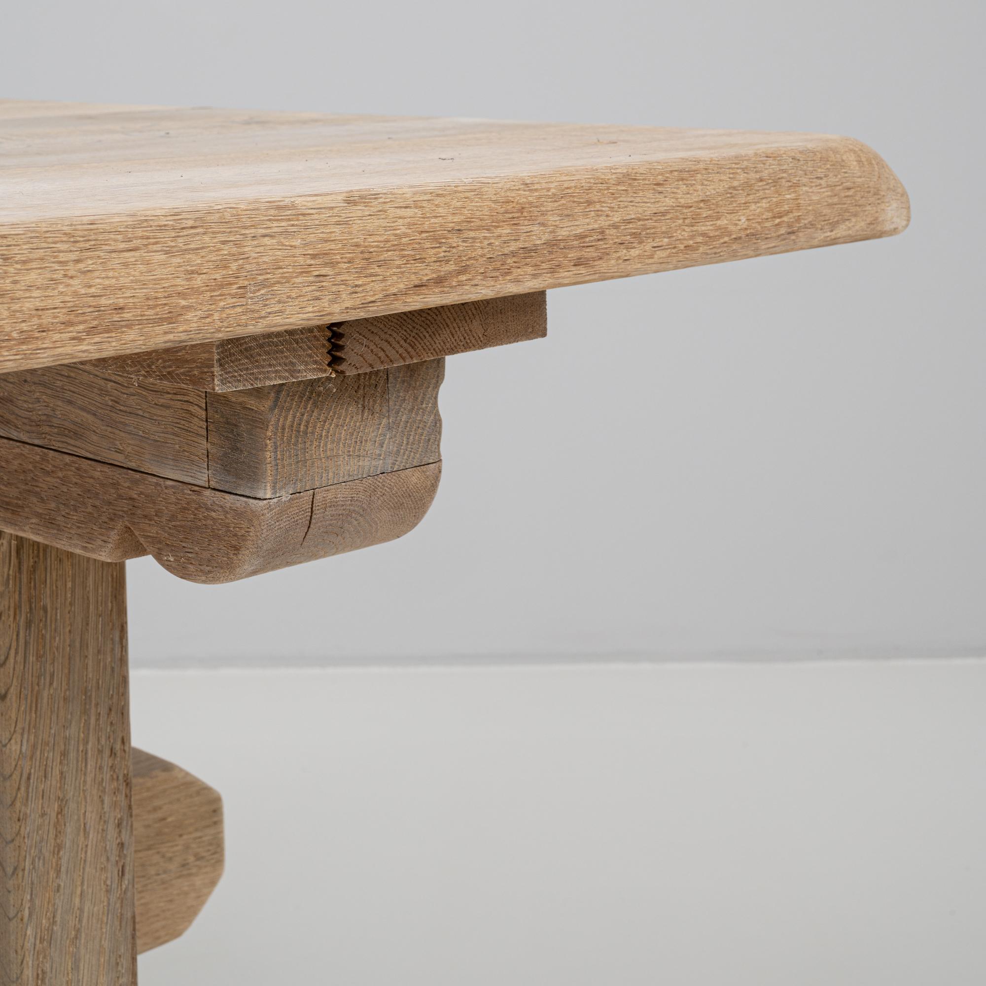 Table de salle à manger en Oak français du 20e siècle en vente 2