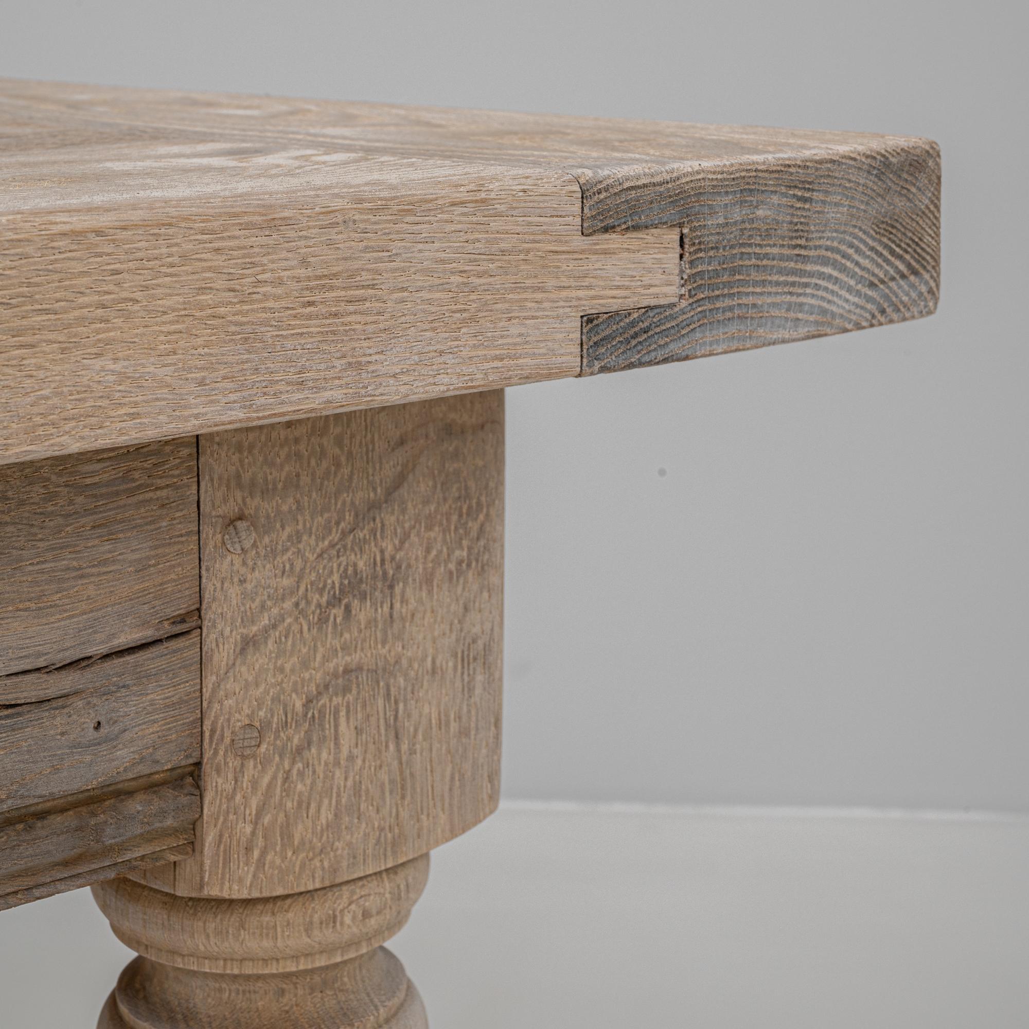 20th Century French Oak Dining Table For Sale 6