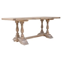 Mesa de comedor francesa de roble del siglo XX