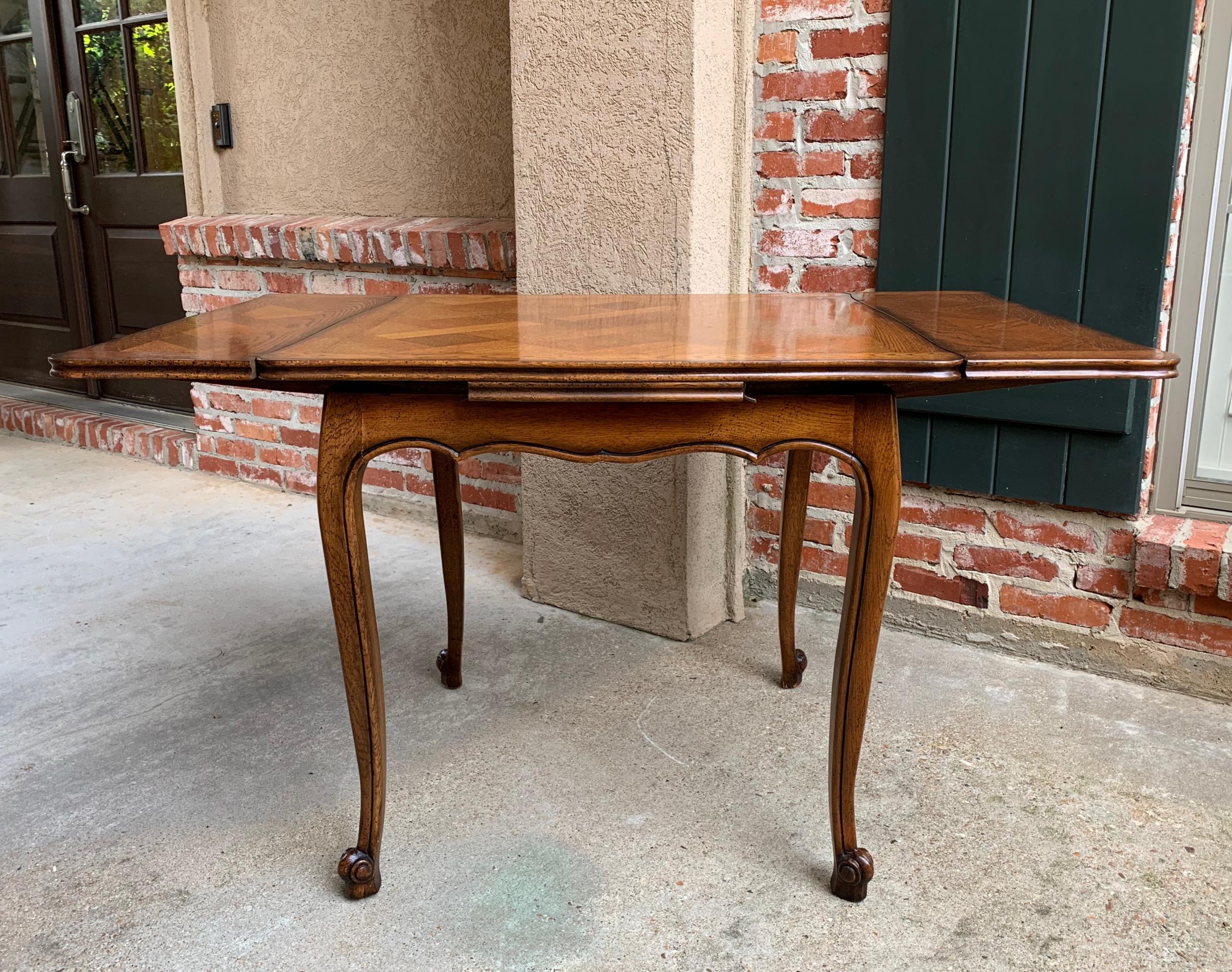 20th Century French Oak Draw-Leaf Dining Table Square Petite Louis XV Style 7