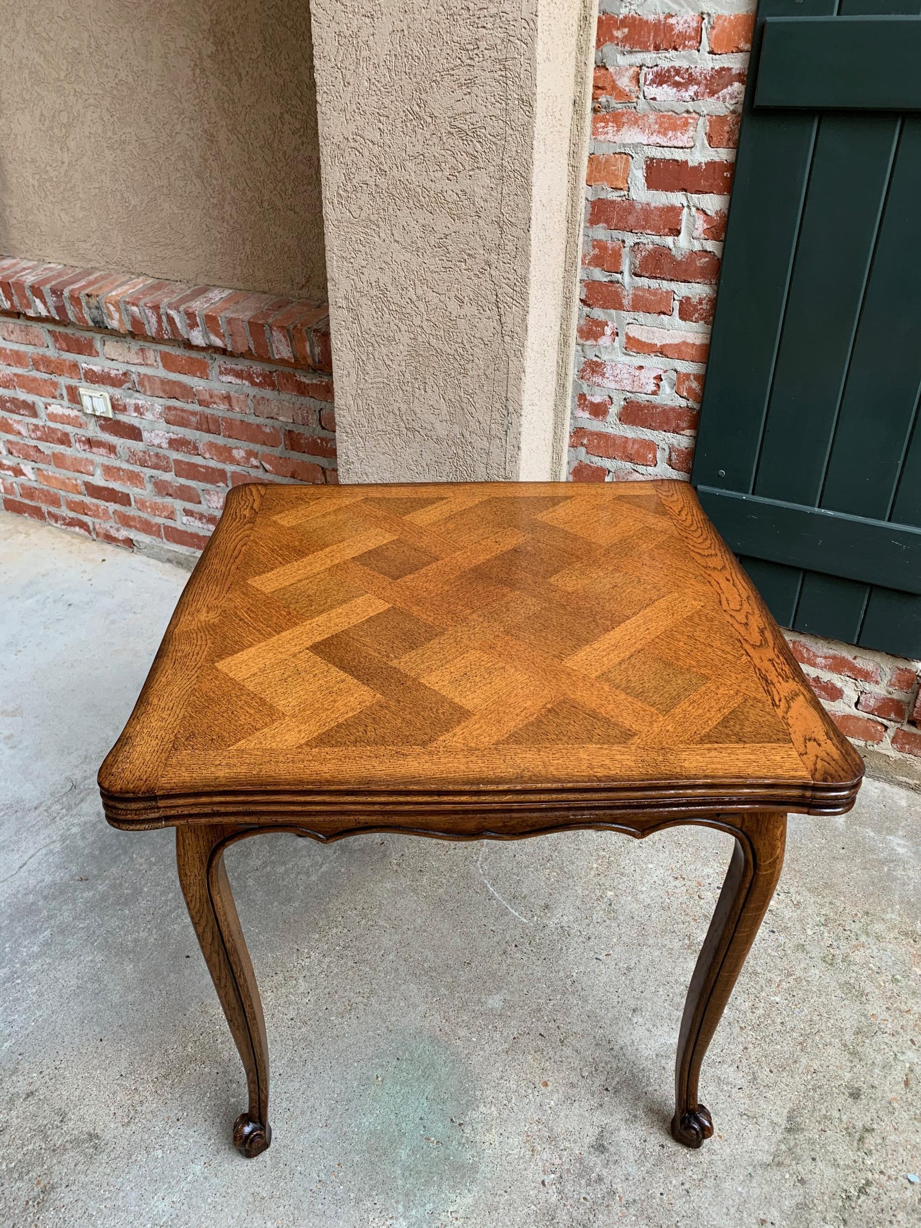 20th Century French Oak Draw-Leaf Dining Table Square Petite Louis XV Style 10