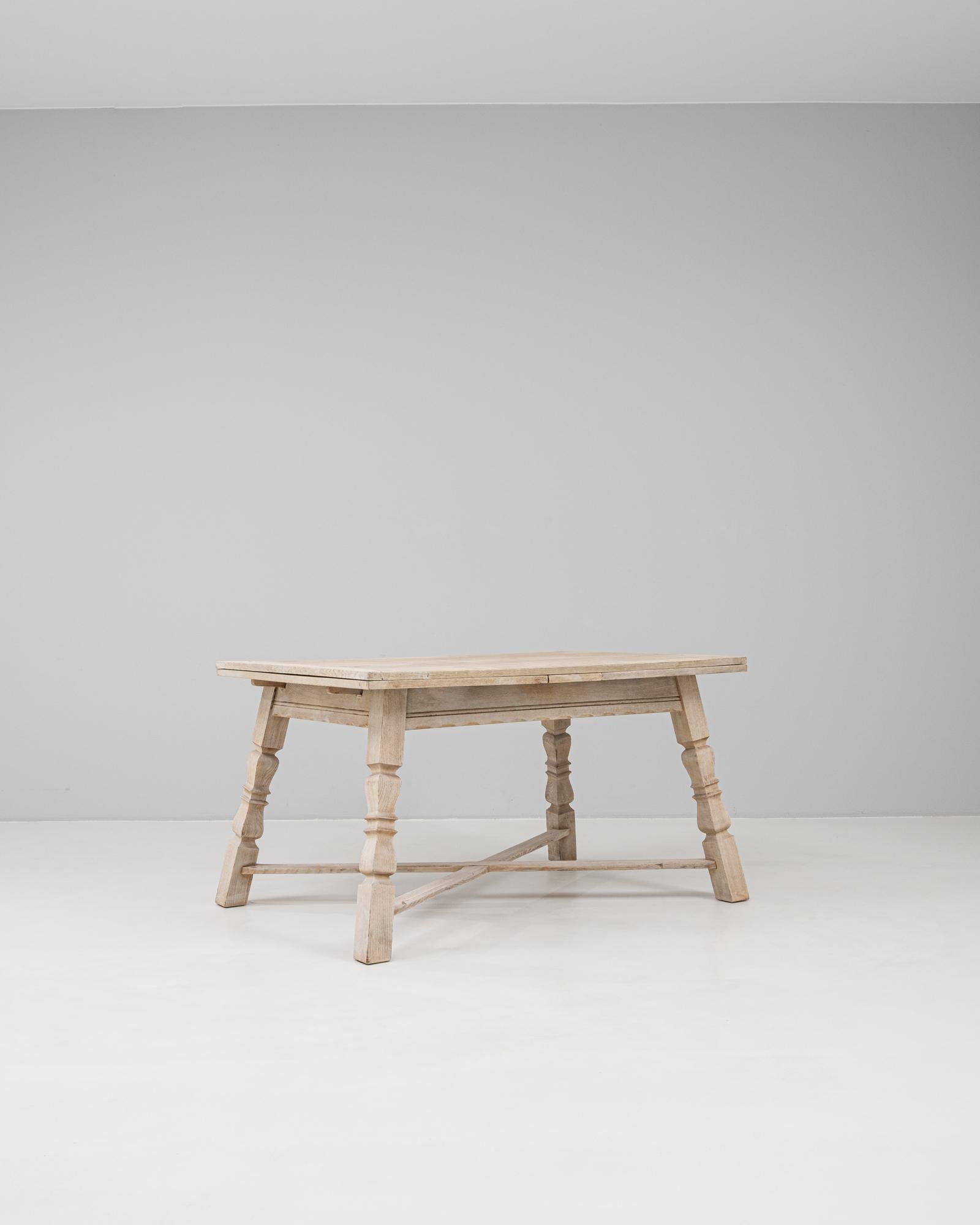 Chêne Table pliante en chêne français du 20e siècle en vente