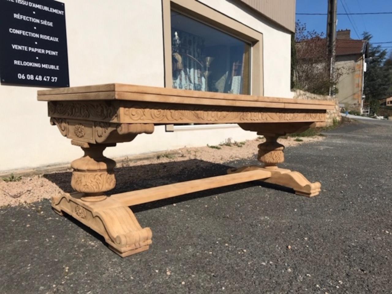 20th Century French Oak Renaissance Style Extendable Dining Table, 1950s In Good Condition In LEGNY, FR