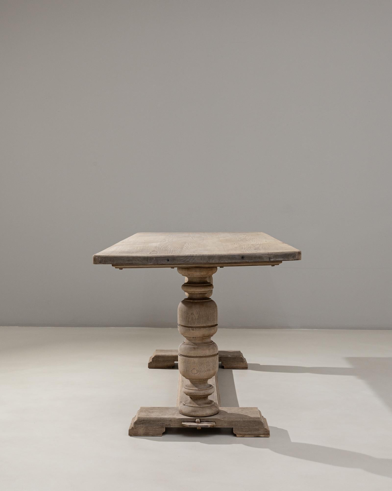 Table de salle à manger à tréteaux en Oak Oak français du 20e siècle en vente 4