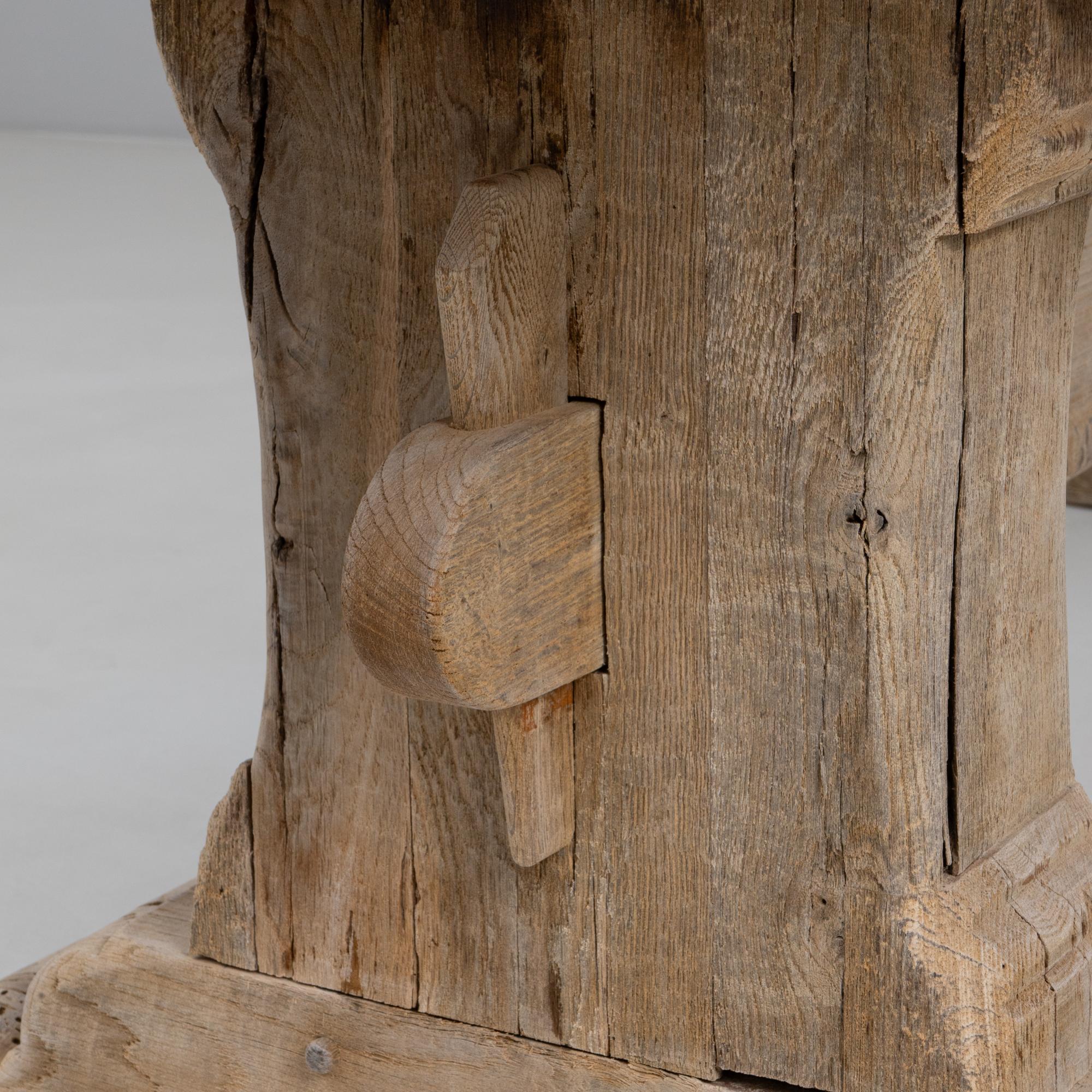 20th Century French Oak Trestle Dining Table en vente 5