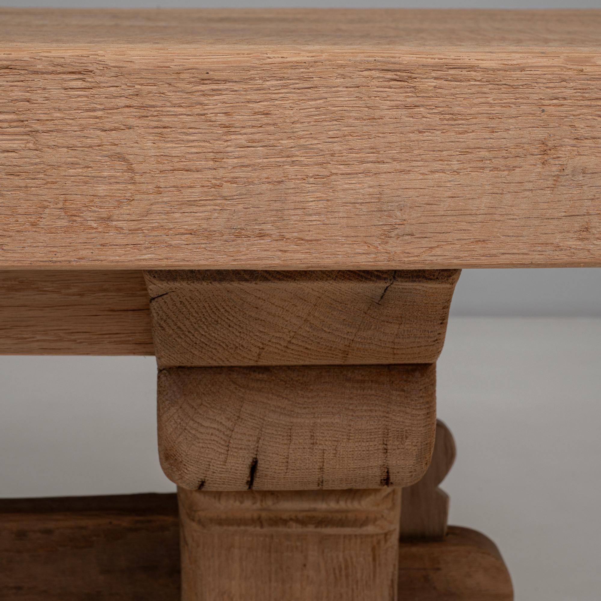 Table de salle à manger à tréteaux en Oak Oak français du 20e siècle en vente 9