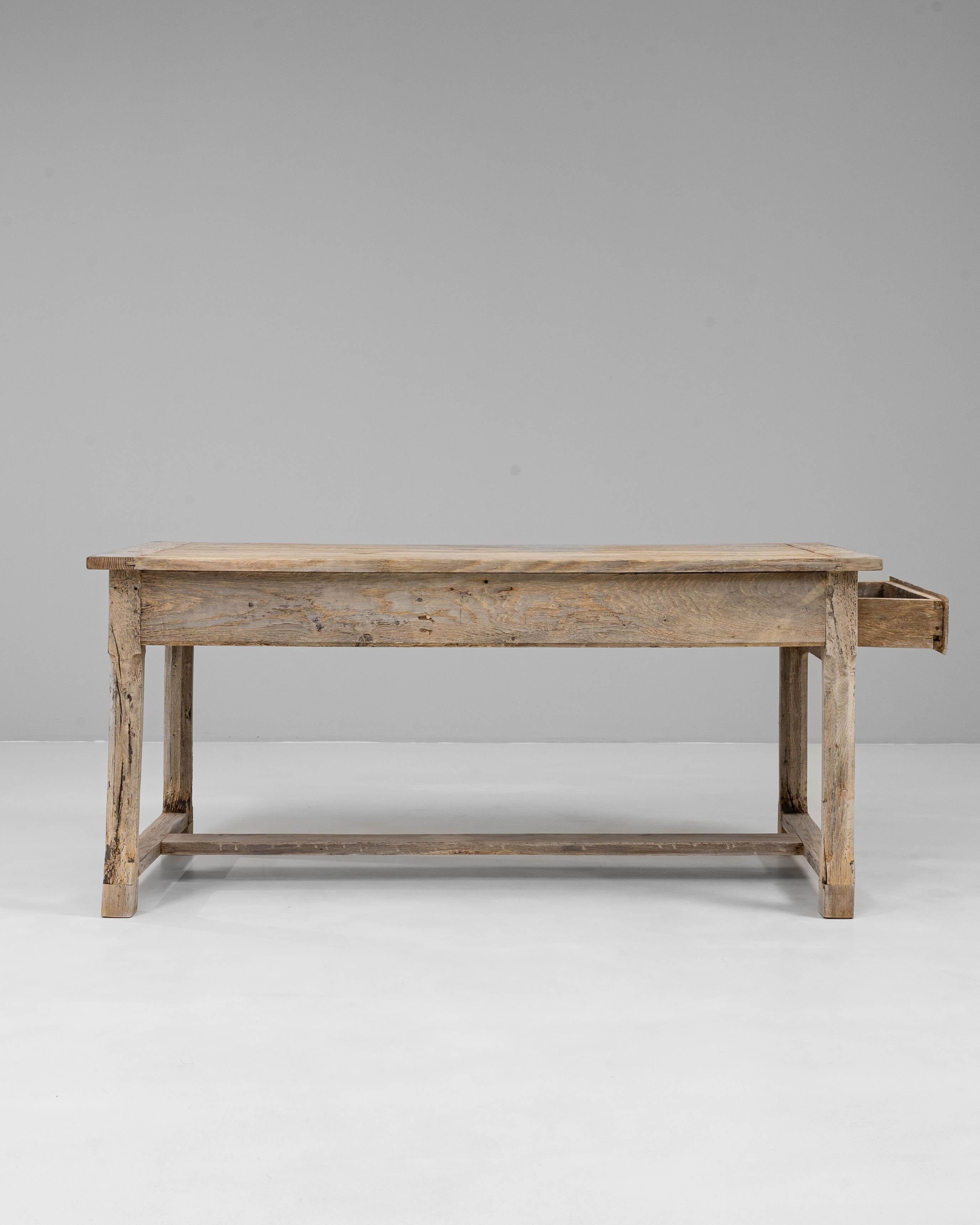 Français Table de salle à manger à tréteaux en Oak Oak français du 20e siècle en vente