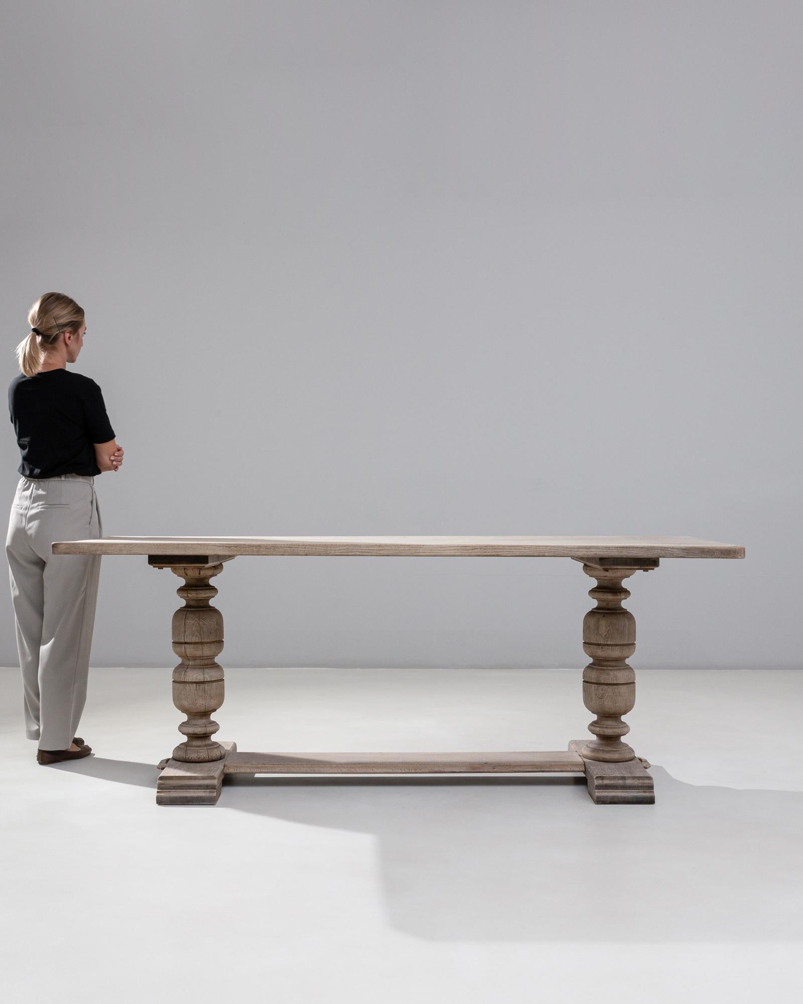 Table de salle à manger à tréteaux en Oak Oak français du 20e siècle Bon état - En vente à High Point, NC