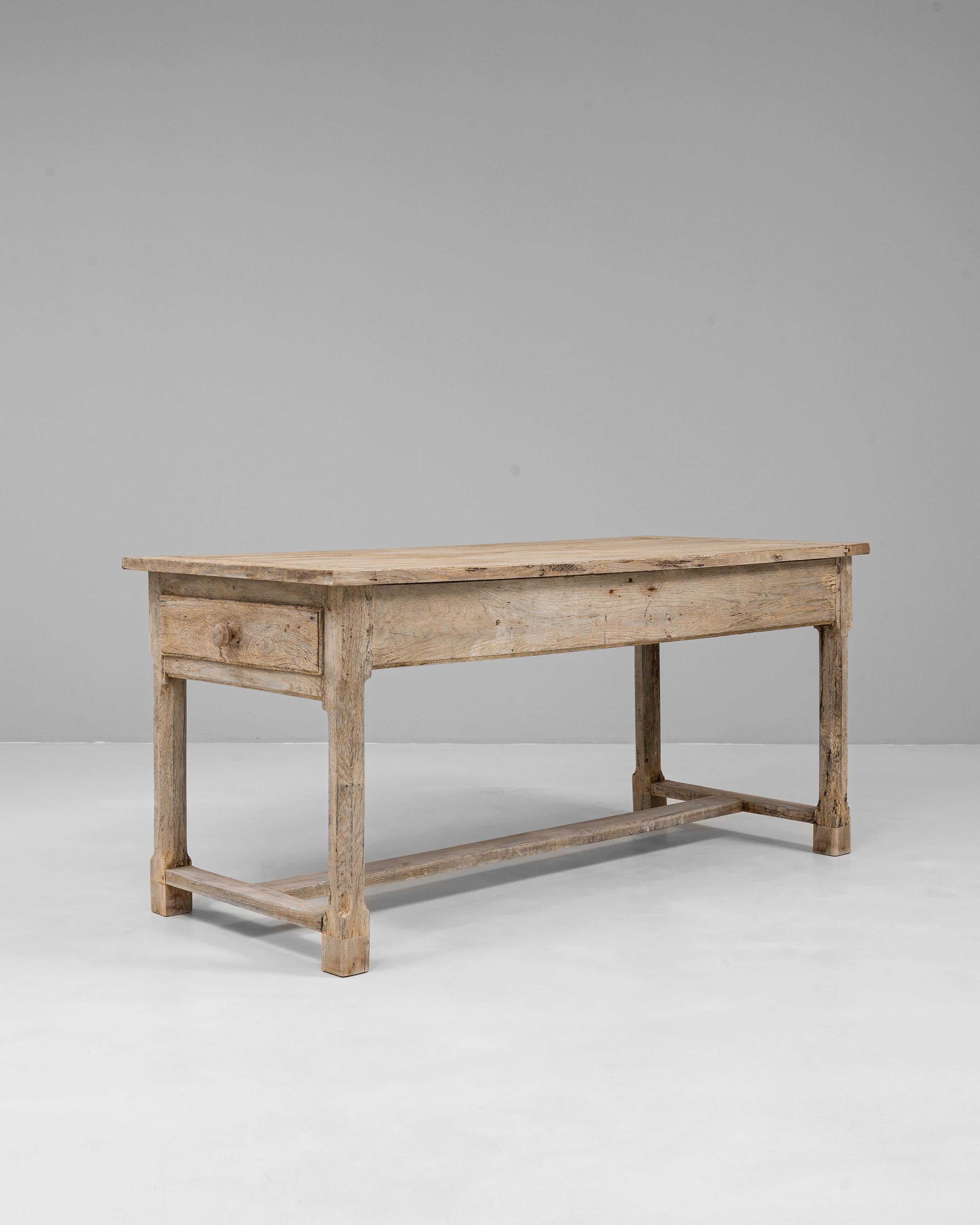 20ième siècle Table de salle à manger à tréteaux en Oak Oak français du 20e siècle en vente