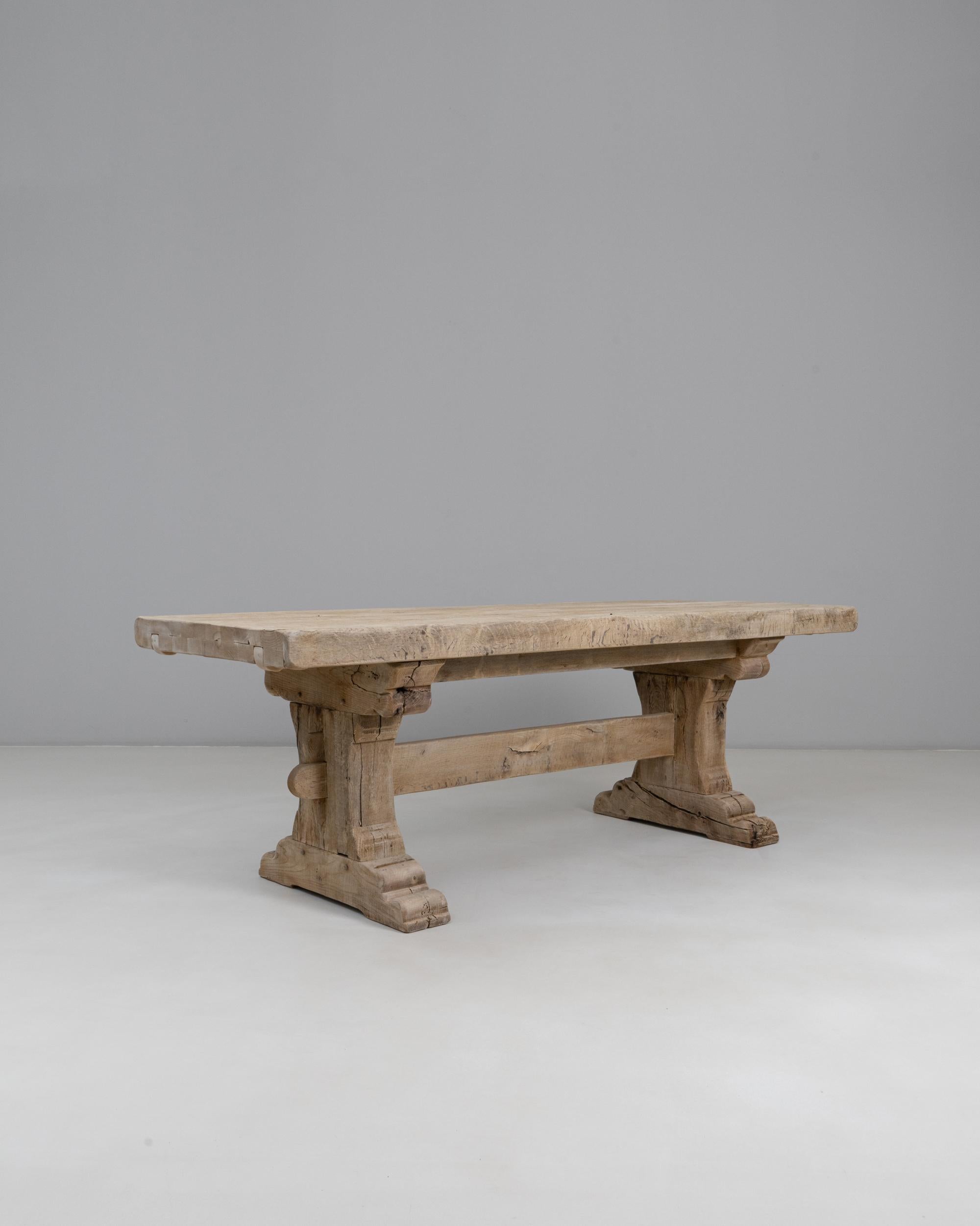 Chêne 20th Century French Oak Trestle Dining Table en vente