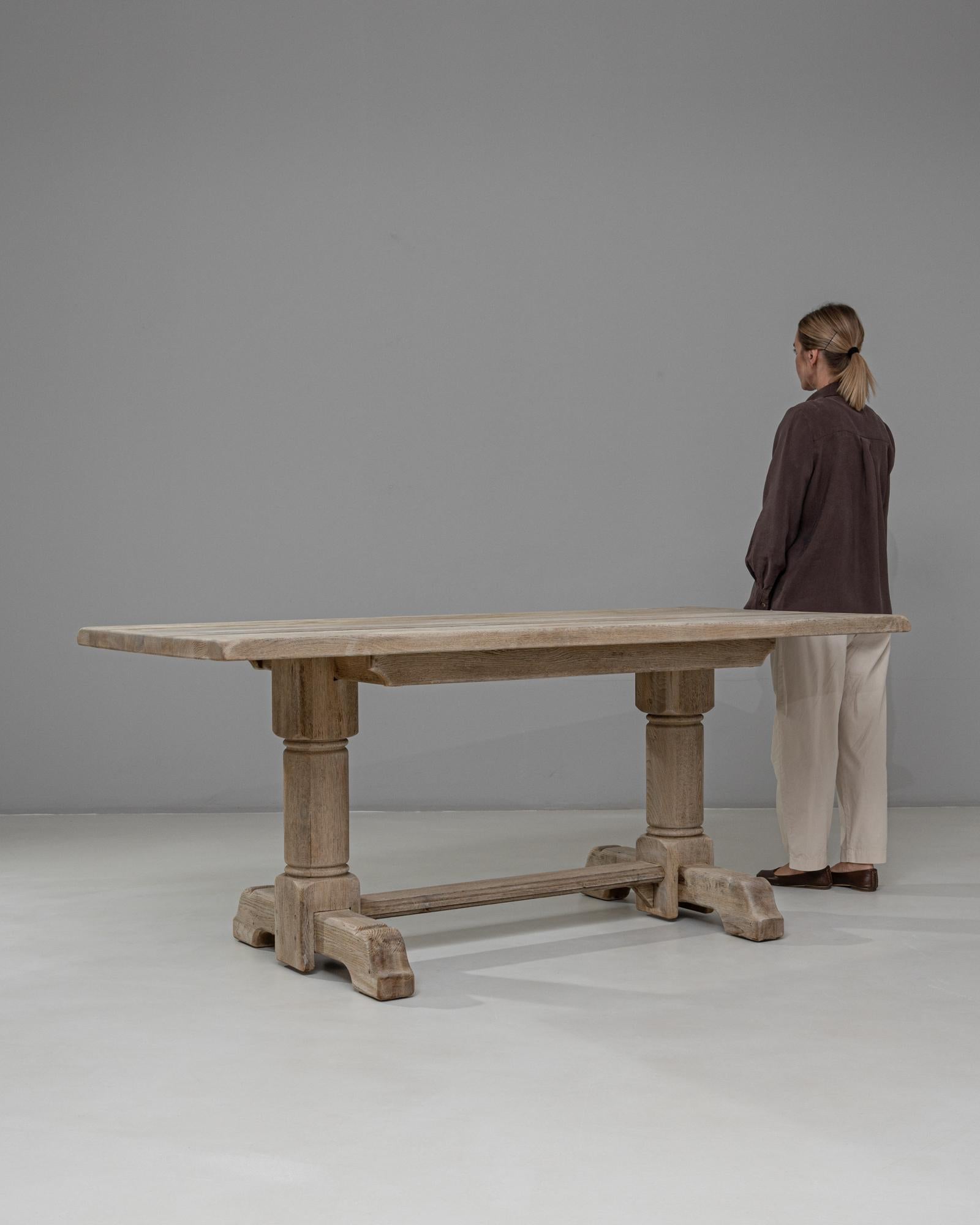Table de salle à manger à tréteaux en Oak Oak français du 20e siècle en vente 1