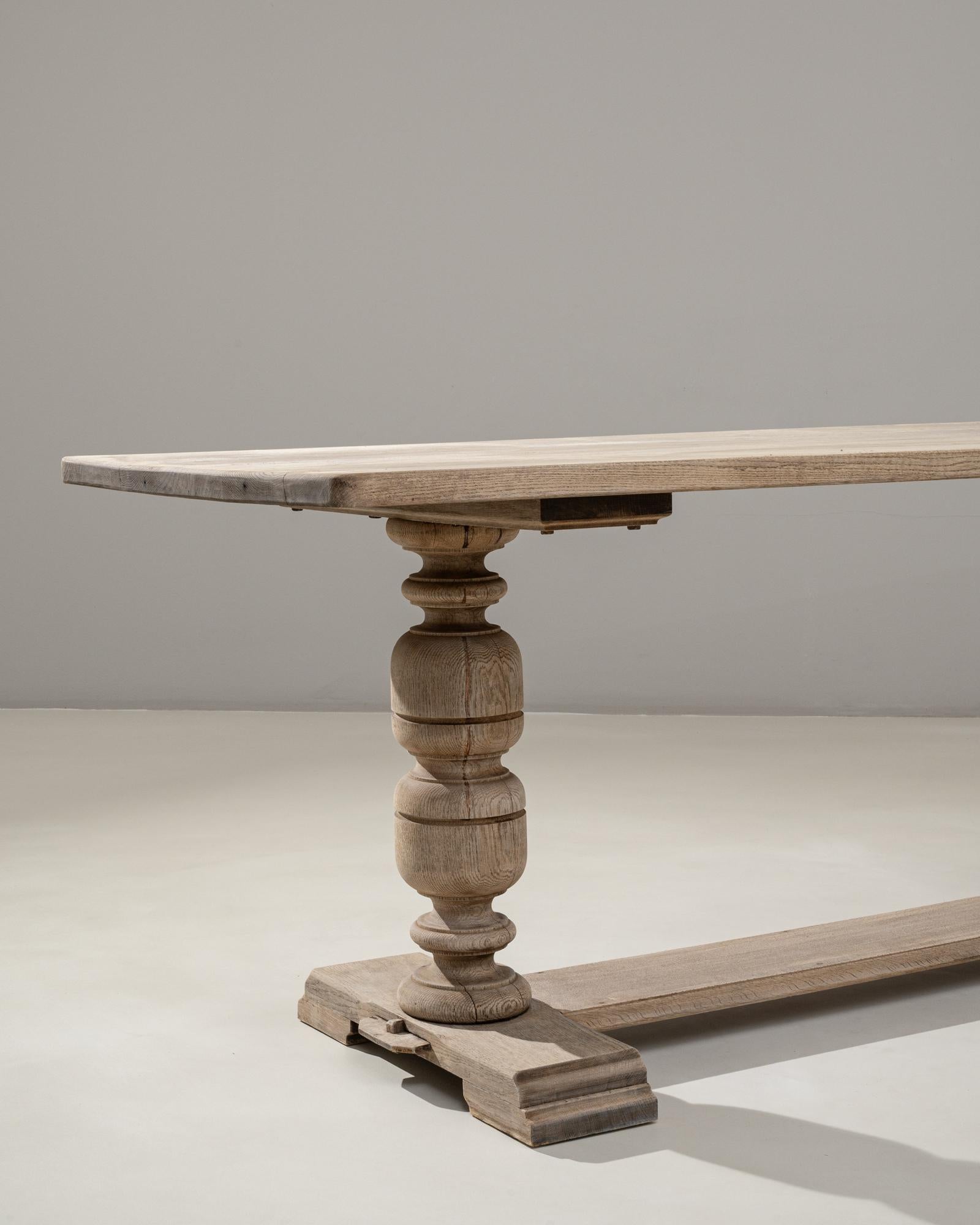 Table de salle à manger à tréteaux en Oak Oak français du 20e siècle en vente 1