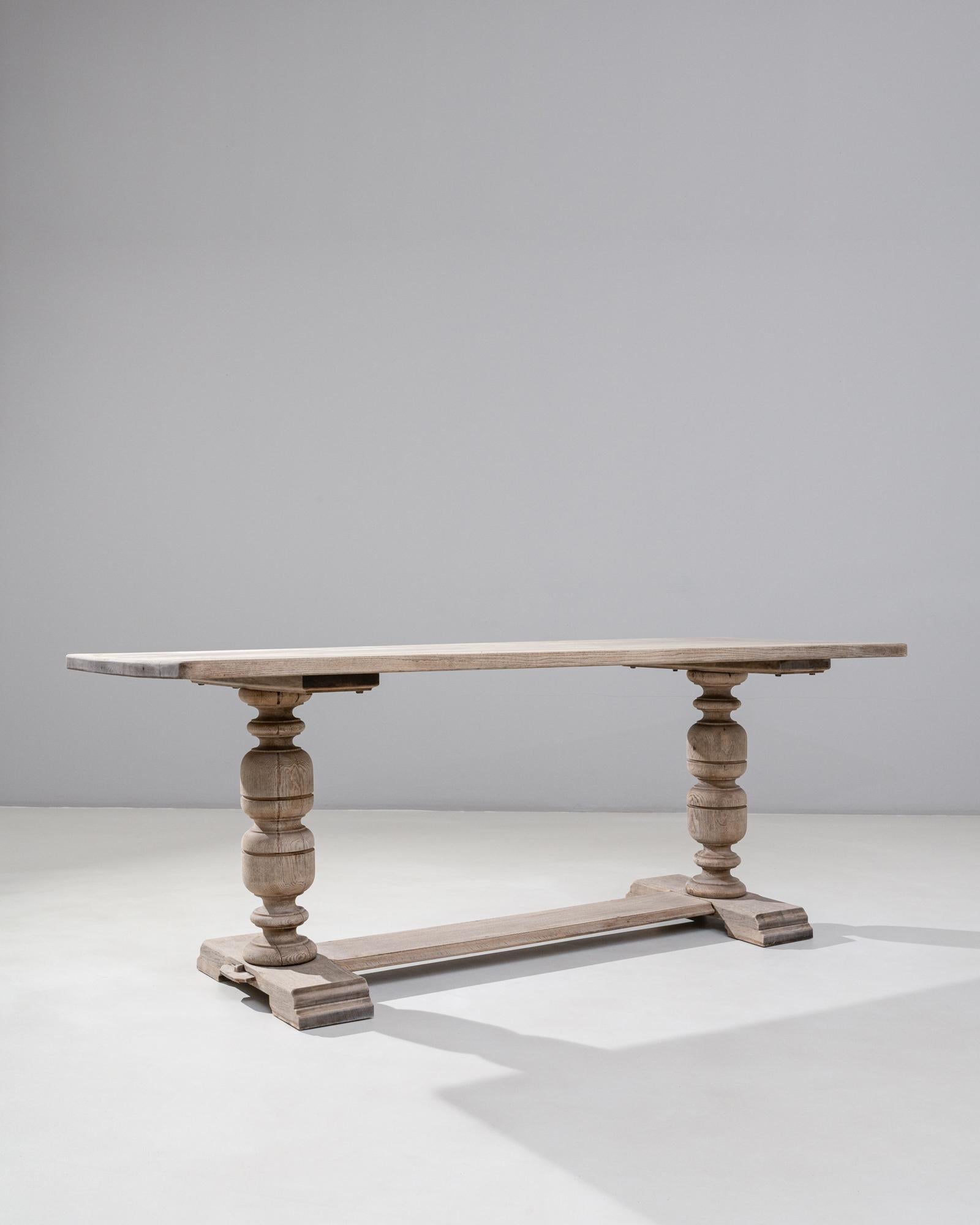 Table de salle à manger à tréteaux en Oak Oak français du 20e siècle en vente 2