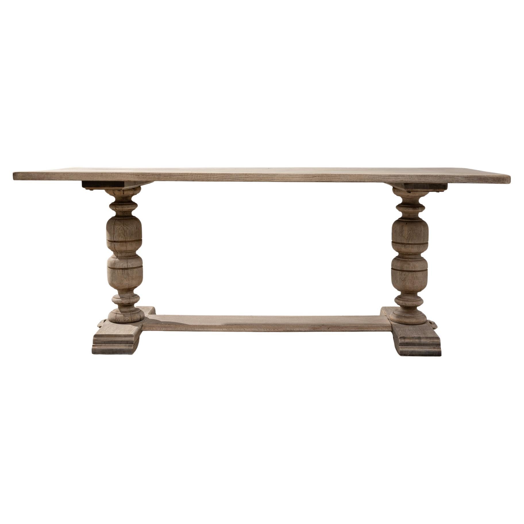 Table de salle à manger à tréteaux en Oak Oak français du 20e siècle