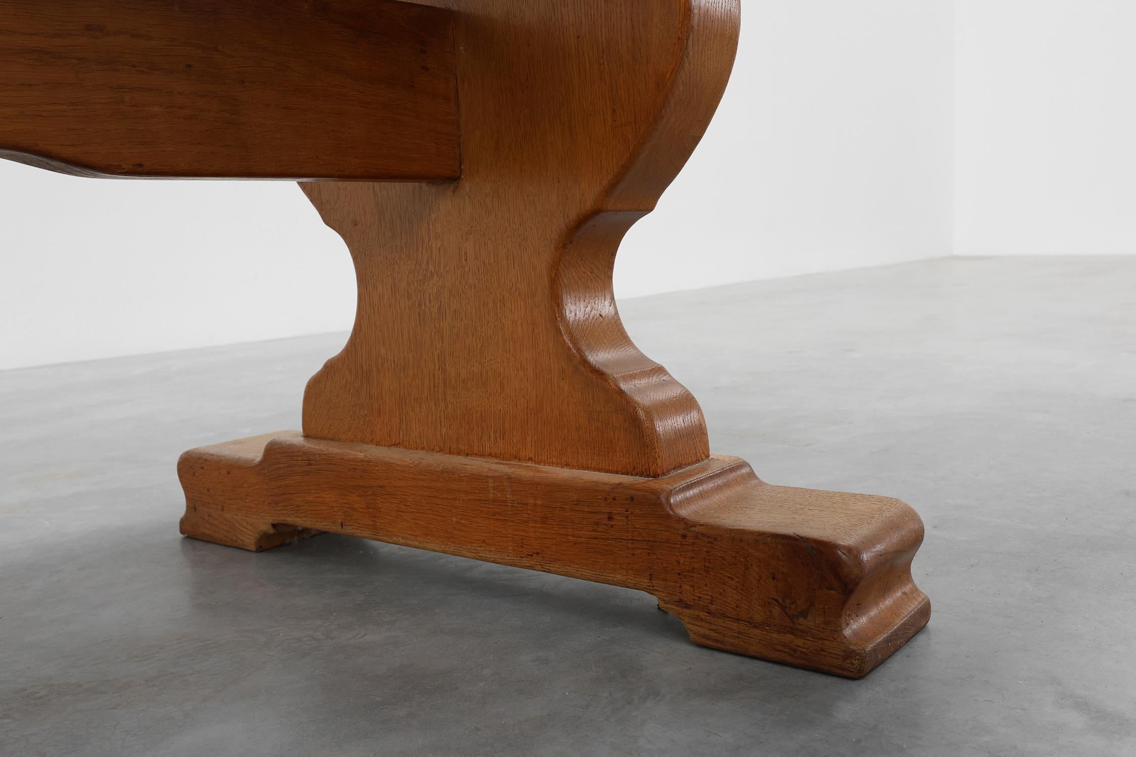 20th Century French oak trestle table with scalloped legs and plank top in vendita 8