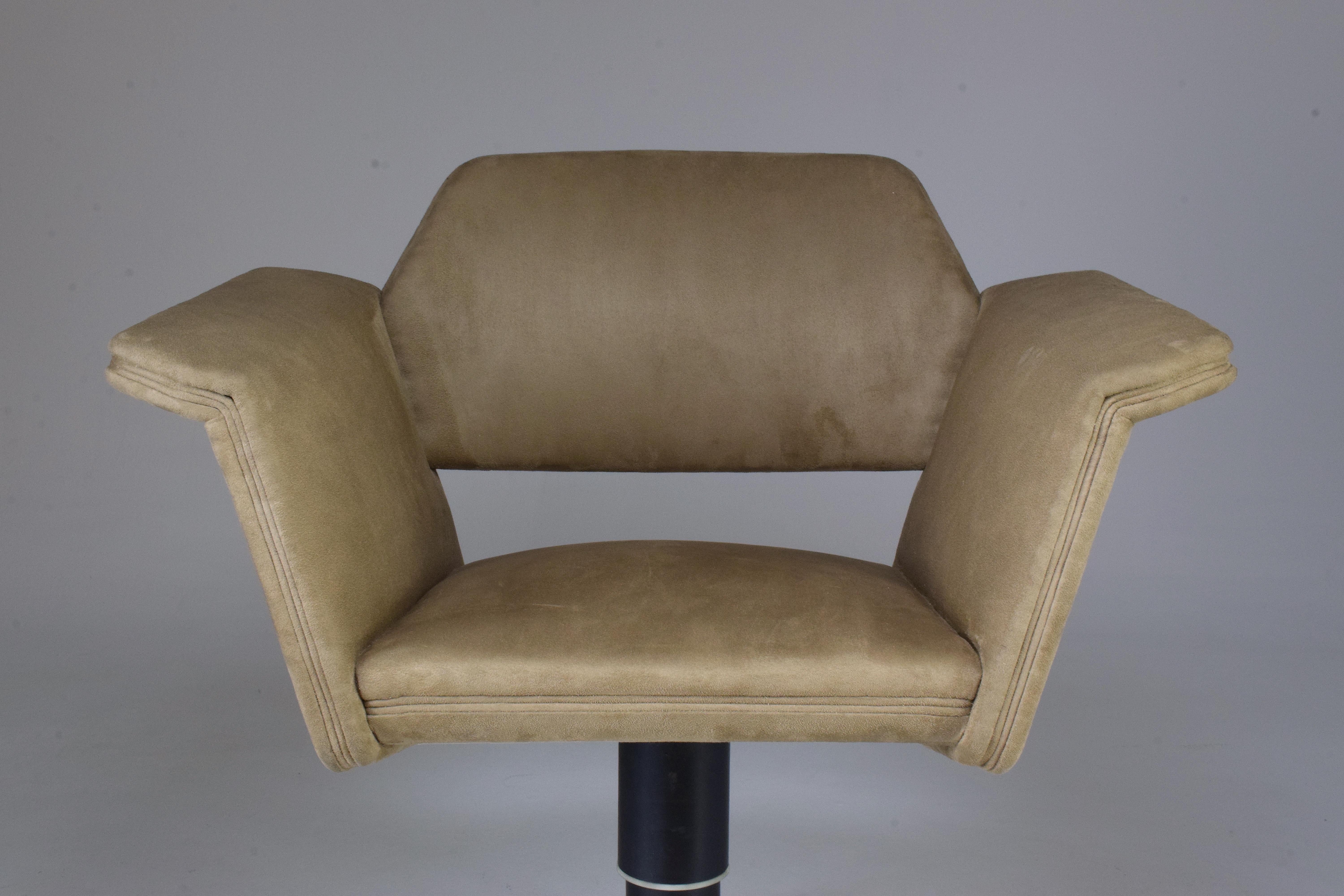20th Century French Office Chair by Joseph Andre Motte, 1950s In Good Condition In Paris, FR