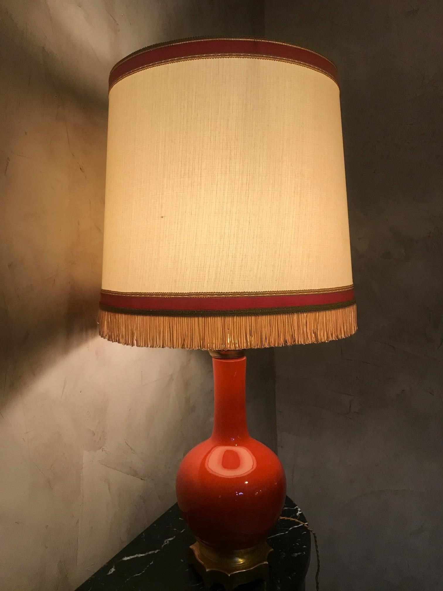 20th Century French Orange Opaline Glass and Brass Table Lamp, 1920s For Sale 1