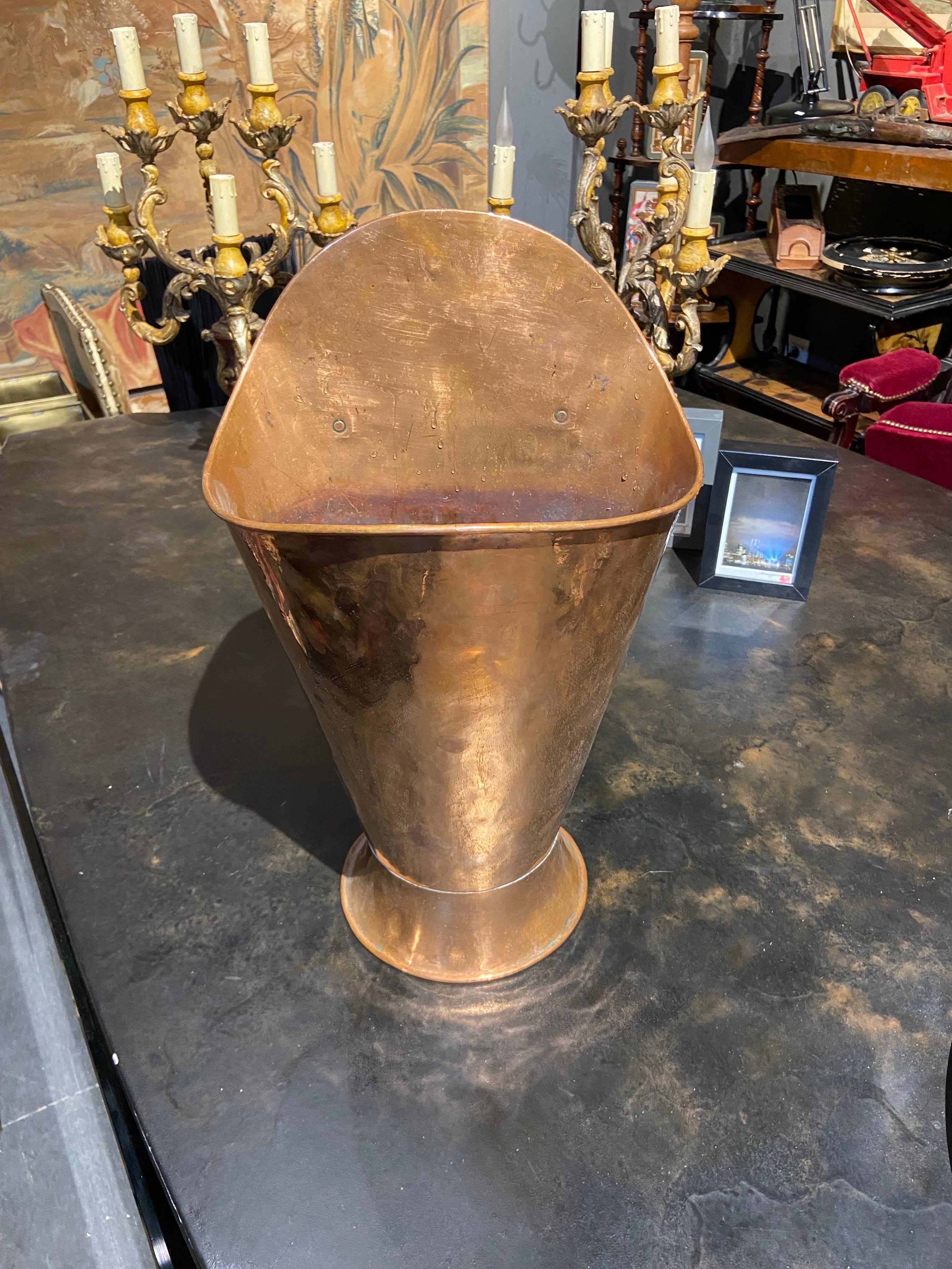 Hand-Crafted 20th Century French Oval Umbrella Stand Hand Made in Copper For Sale