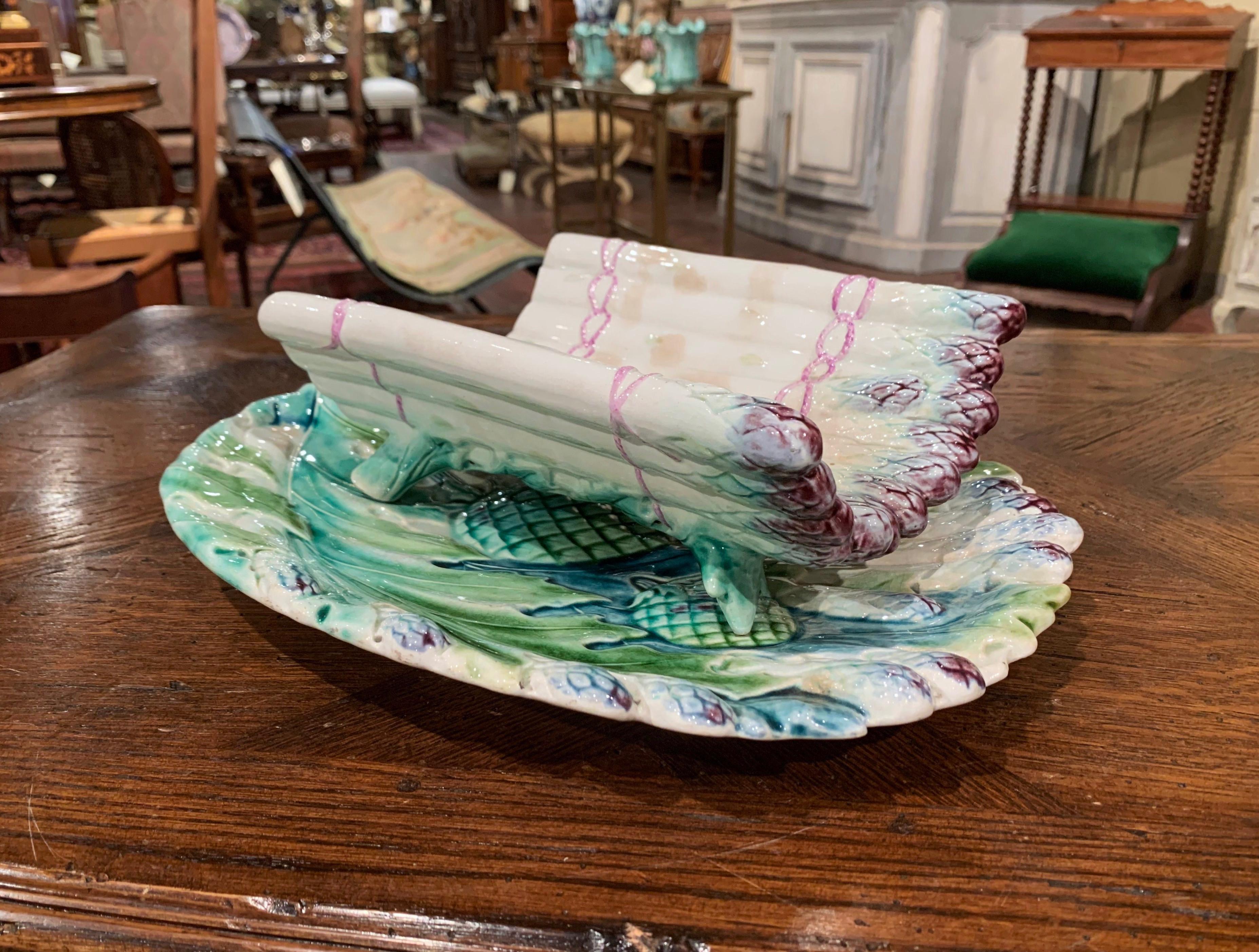 20th Century French Painted Barbotine Two-Piece Asparagus Dish from Luneville In Excellent Condition For Sale In Dallas, TX