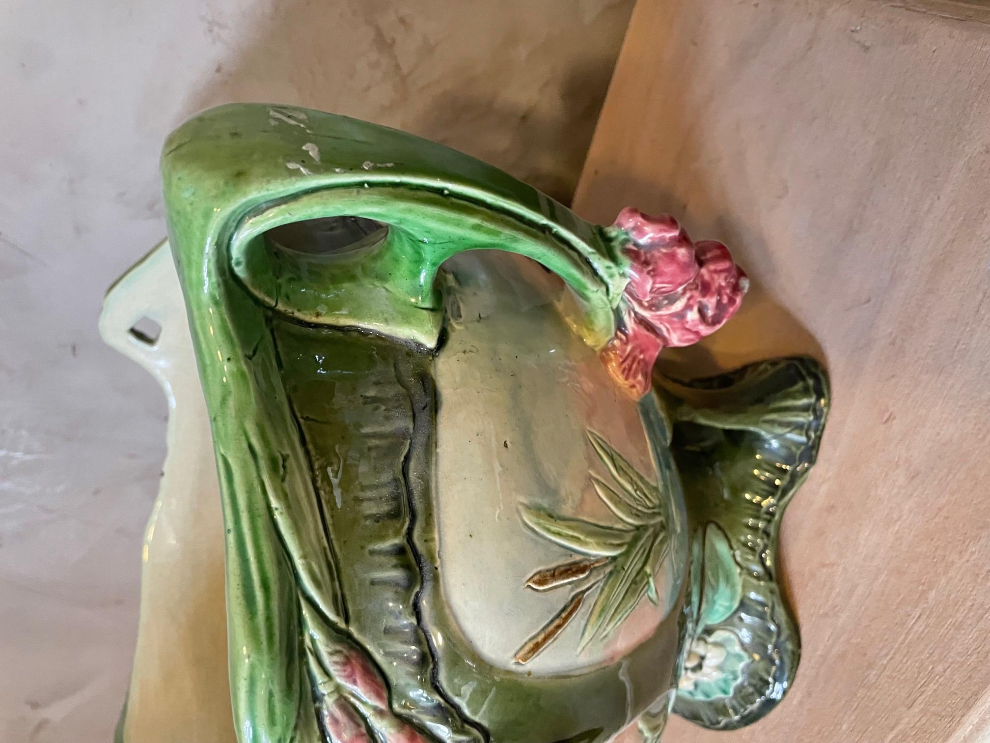 Cache-pot barbotine en céramique peinte française du 20ème siècle, années 1900 Bon état à LEGNY, FR
