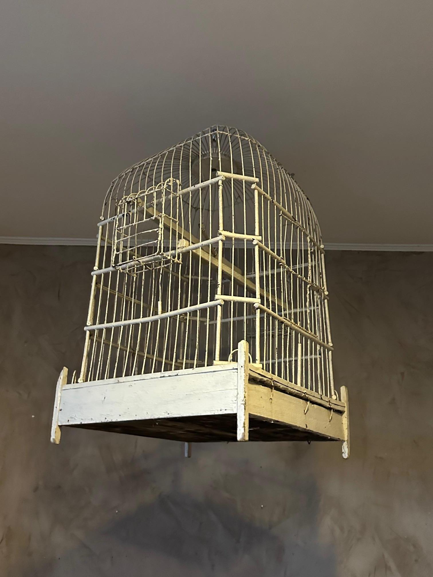 Französischer Vogelkäfig aus bemaltem Metall und Holz des 20. Jahrhunderts, 1920er Jahre im Angebot 6