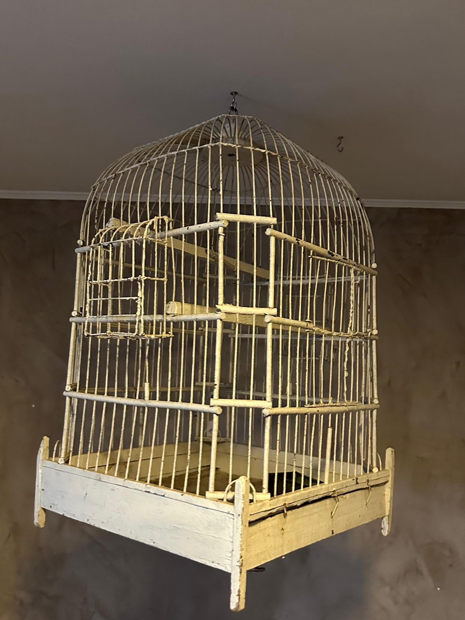Französischer Vogelkäfig aus bemaltem Metall und Holz des 20. Jahrhunderts, 1920er Jahre im Angebot 7