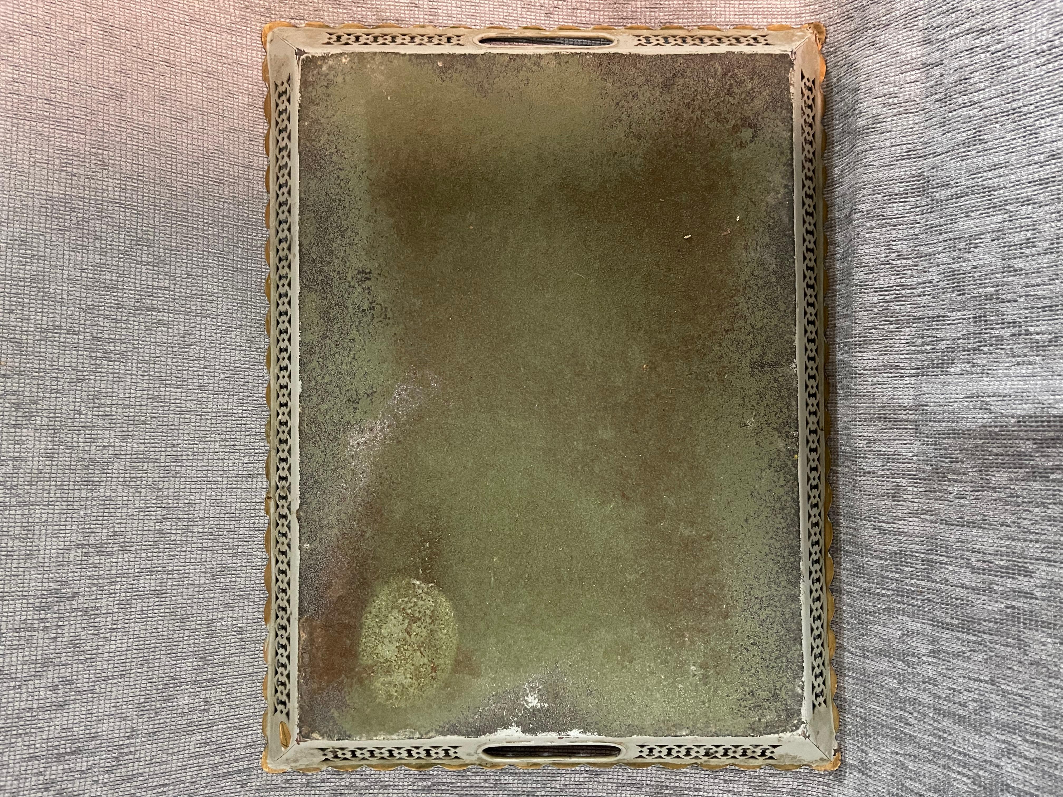 Französisches bemaltes Metalltablett des 20. Jahrhunderts im Angebot 1