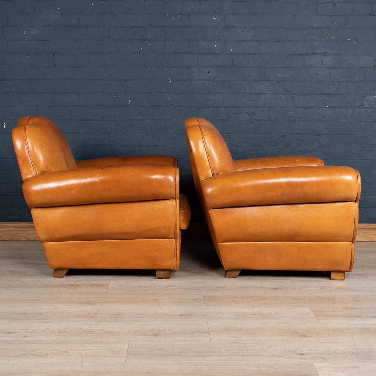 20th Century French Pair of Art Deco Style Leather Club Chairs, circa 1980 2