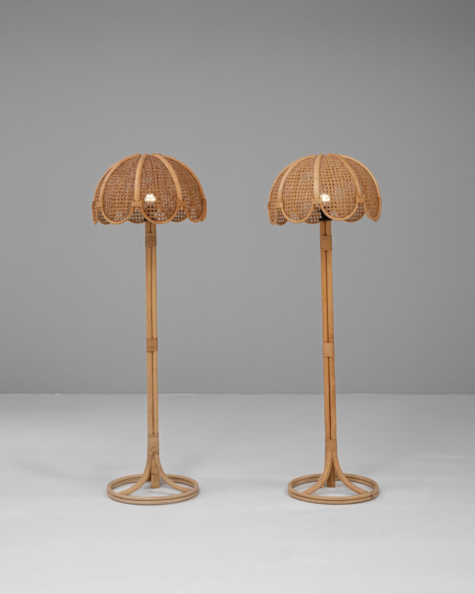 Paire de lampadaires en bambou français du 20e siècle en vente 2