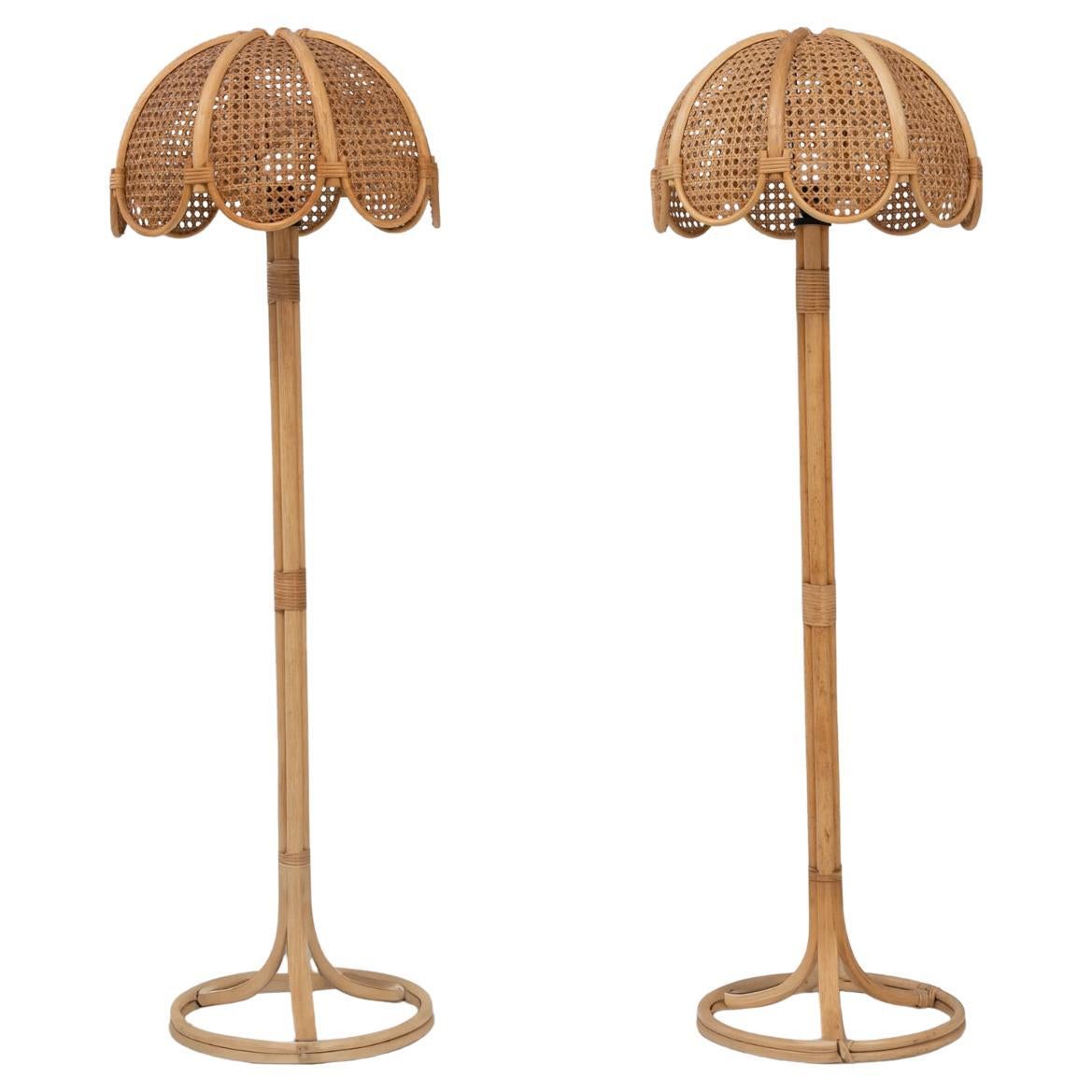 Paire de lampadaires en bambou français du 20e siècle en vente