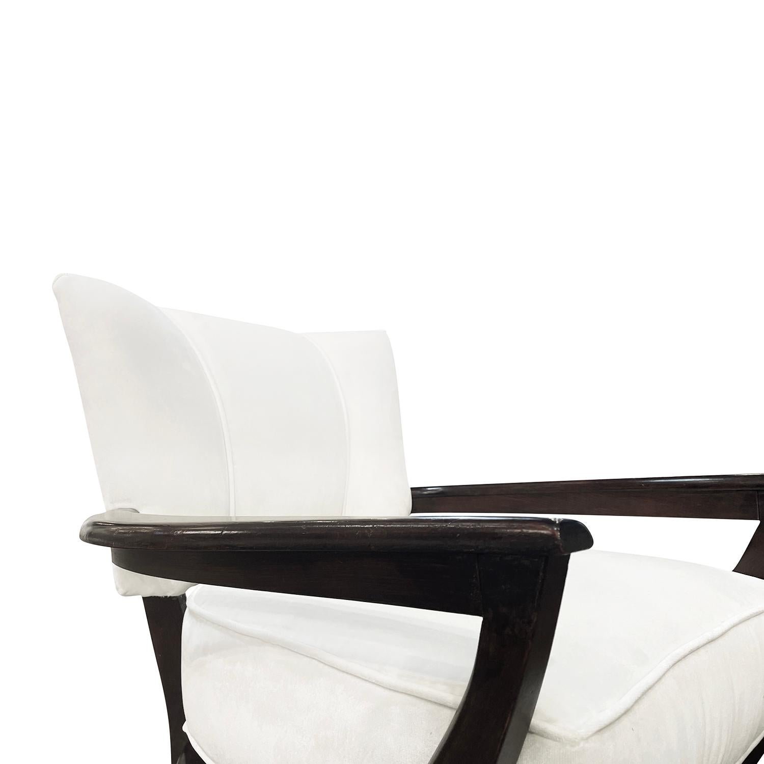 Hêtre Paire de fauteuils français en hêtre du 20ème siècle par Etienne-Henri Martin & Steiner en vente