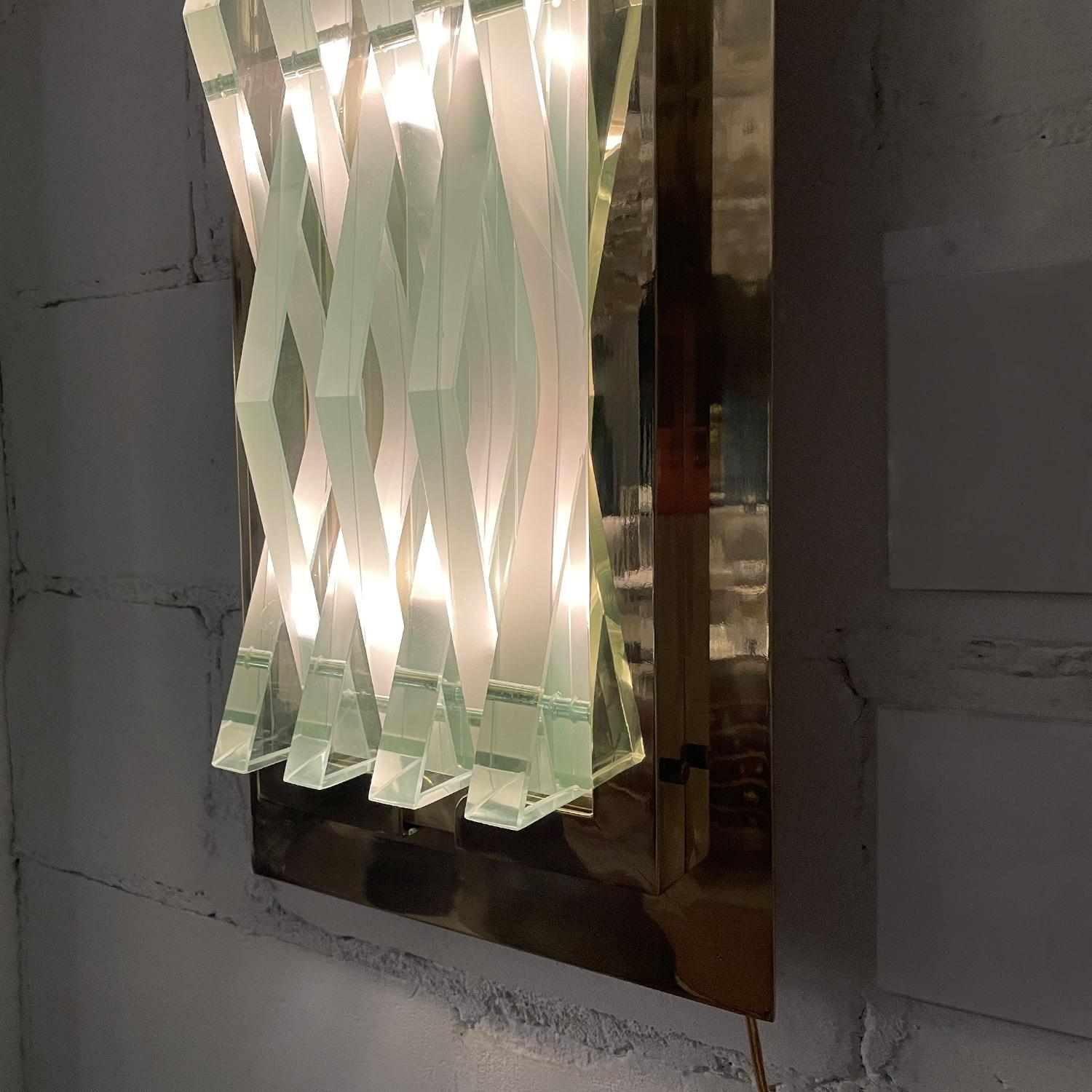 20. Jahrhundert Französisch Paar abgeschrägten Murano-Glas Wandleuchter von Max Ingrand im Angebot 11