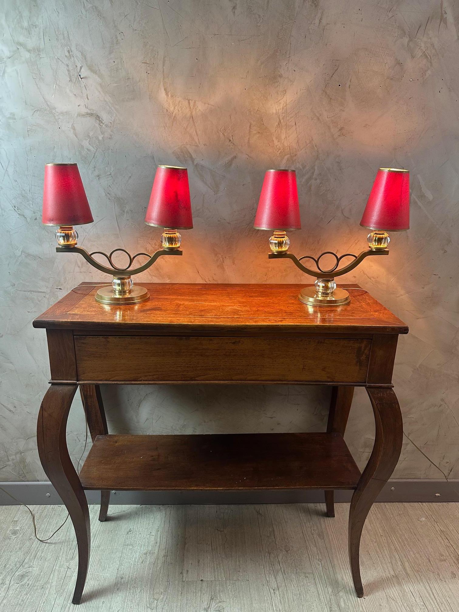 Paire de lampes de table en laiton et verre du 20e siècle, 1950 en vente 5