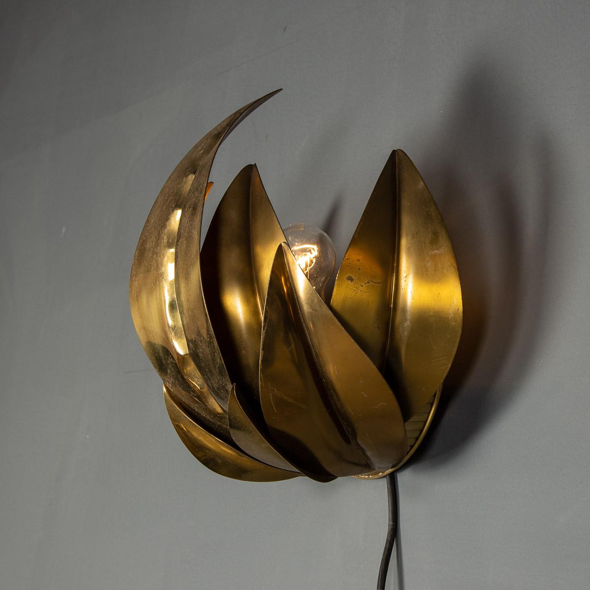 20th Century French Pair Of Brass Sconces Attributed To Maison Jansen, c.1970 For Sale 2