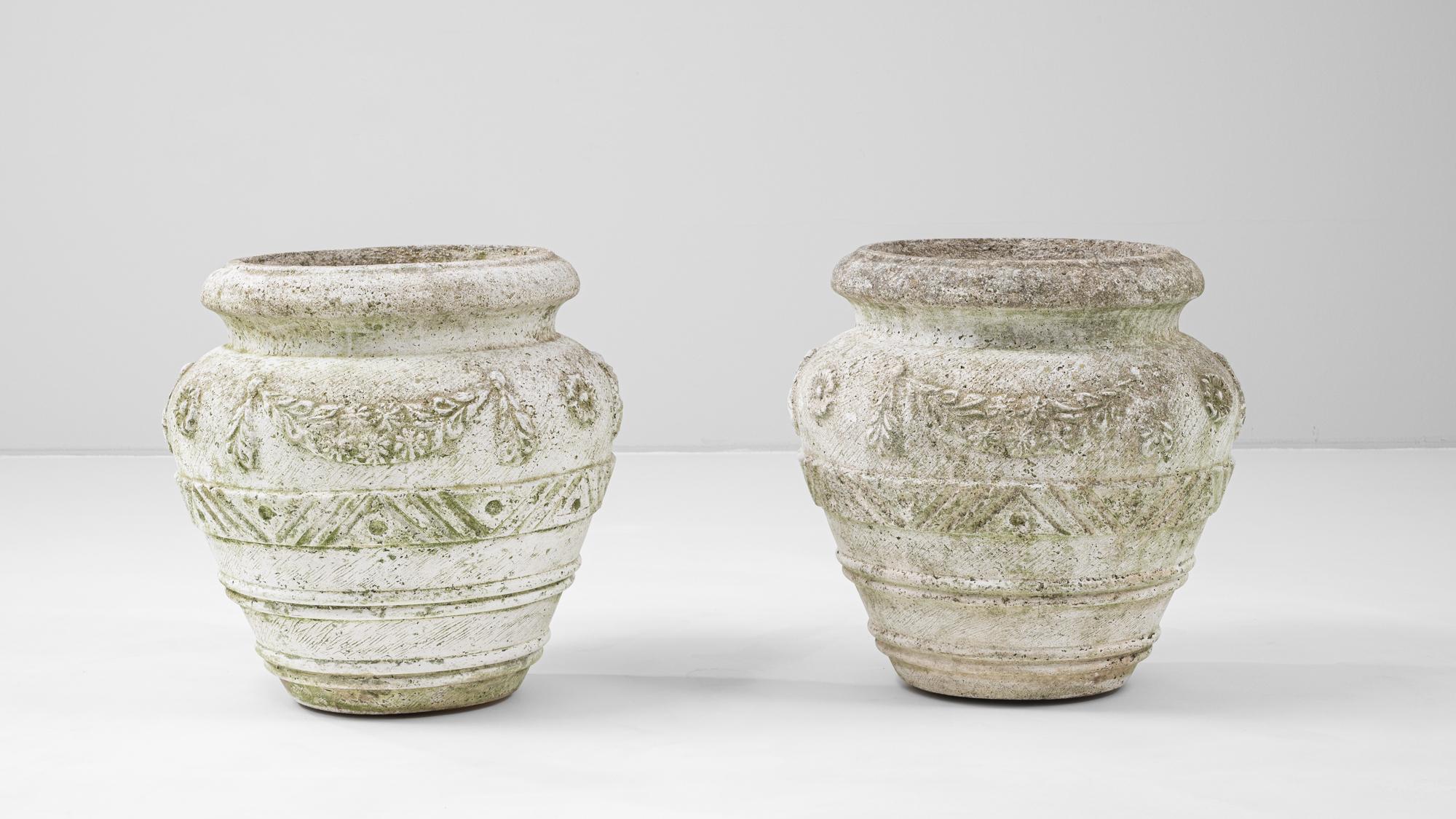 20th Century French Pair Of Concrete Planters For Sale 3