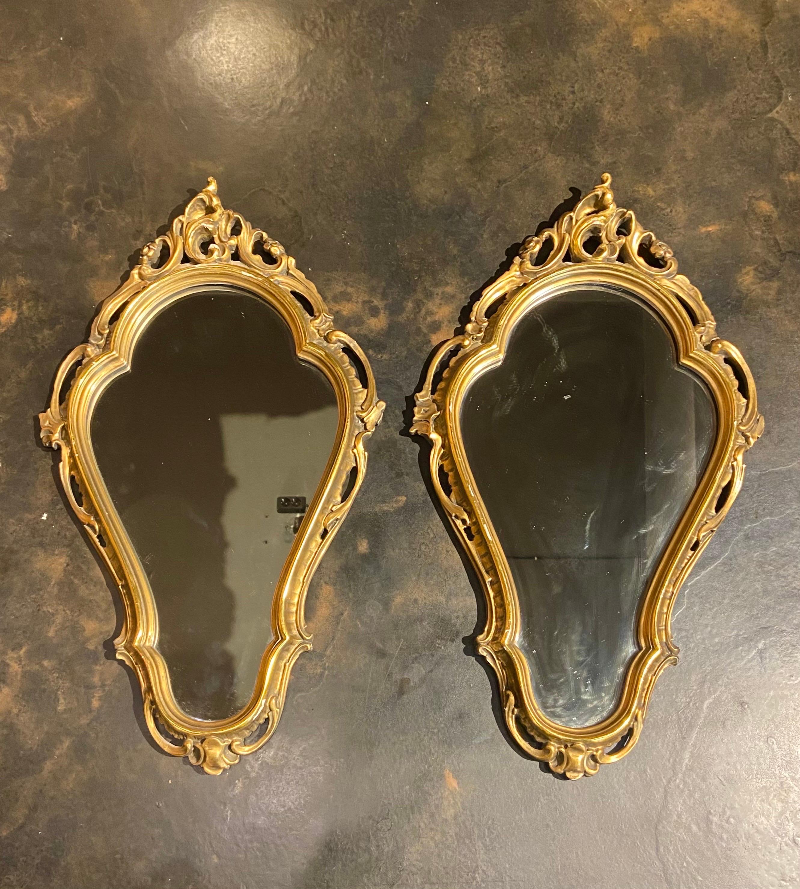 Hand-Carved 20th Century French Pair of Hand Carved and Gilt Wood Wall Mirrors For Sale