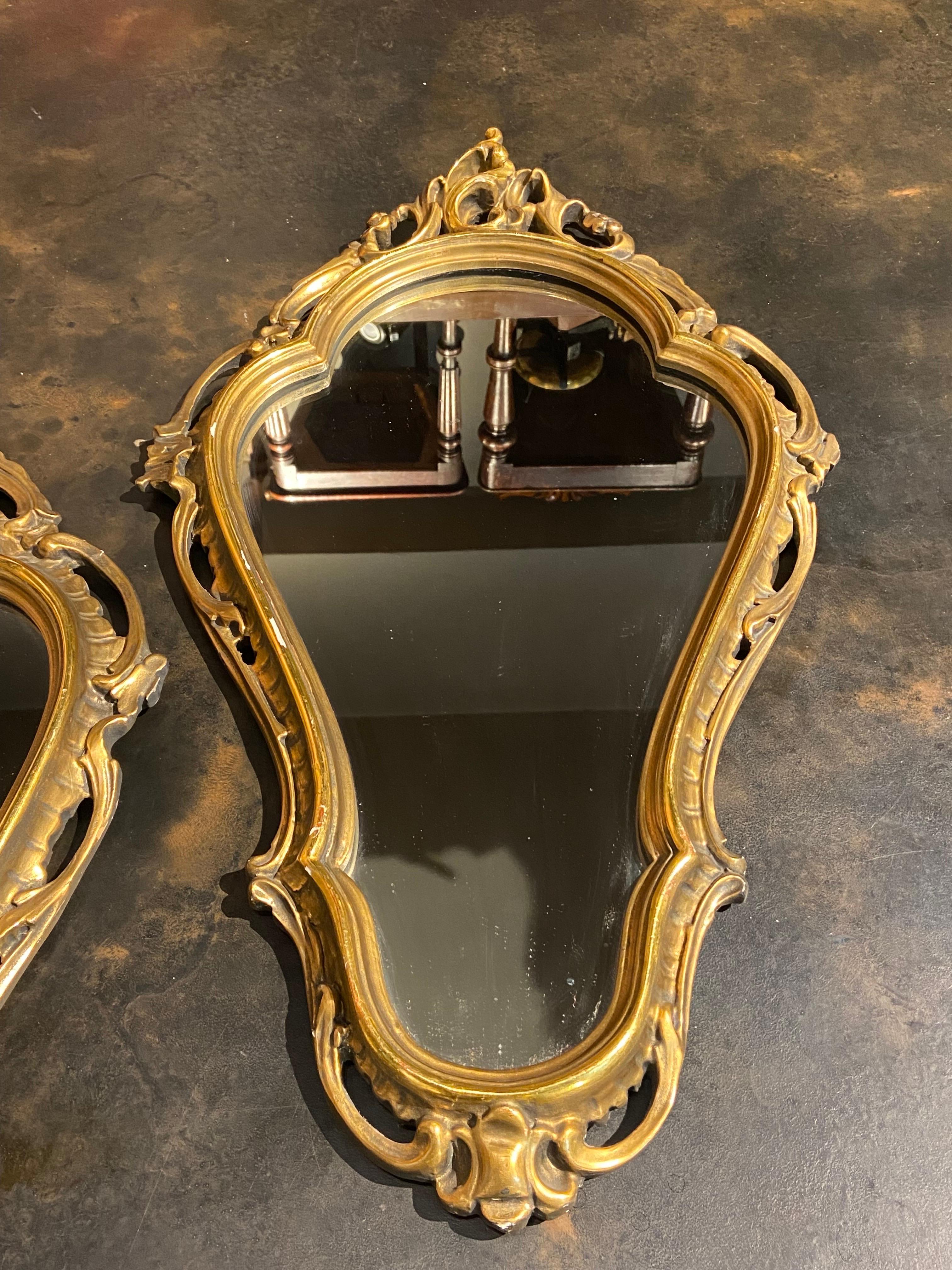 20th Century French Pair of Hand Carved and Gilt Wood Wall Mirrors For Sale 3