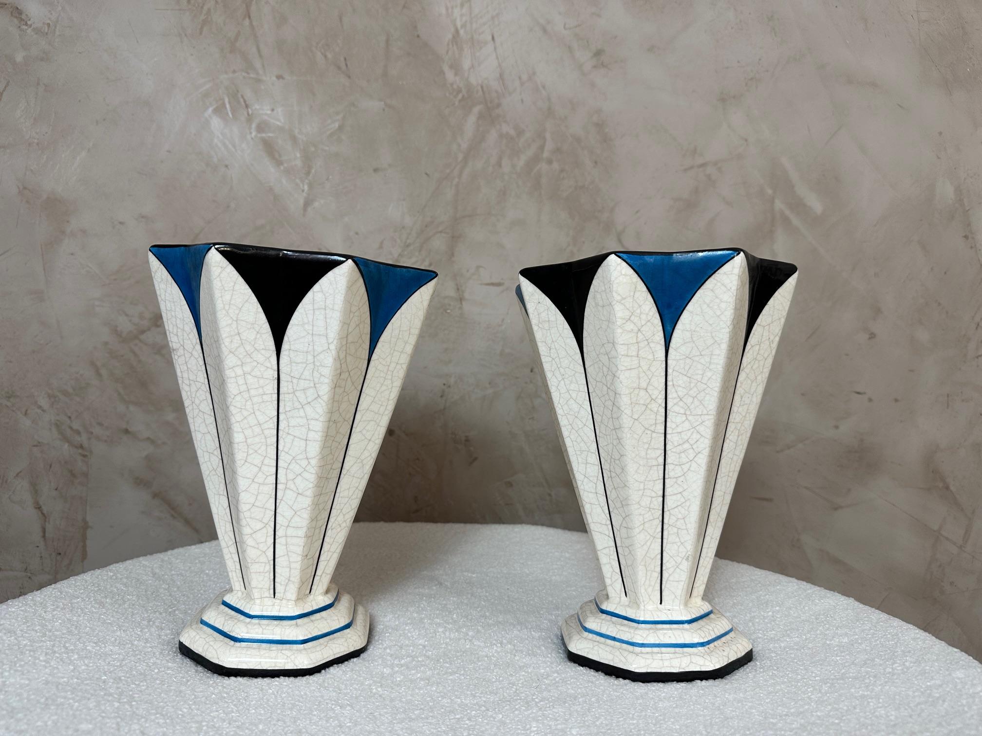 20e siècle Paire de vases Art déco en faïence de Longwy, 1930 Bon état - En vente à LEGNY, FR