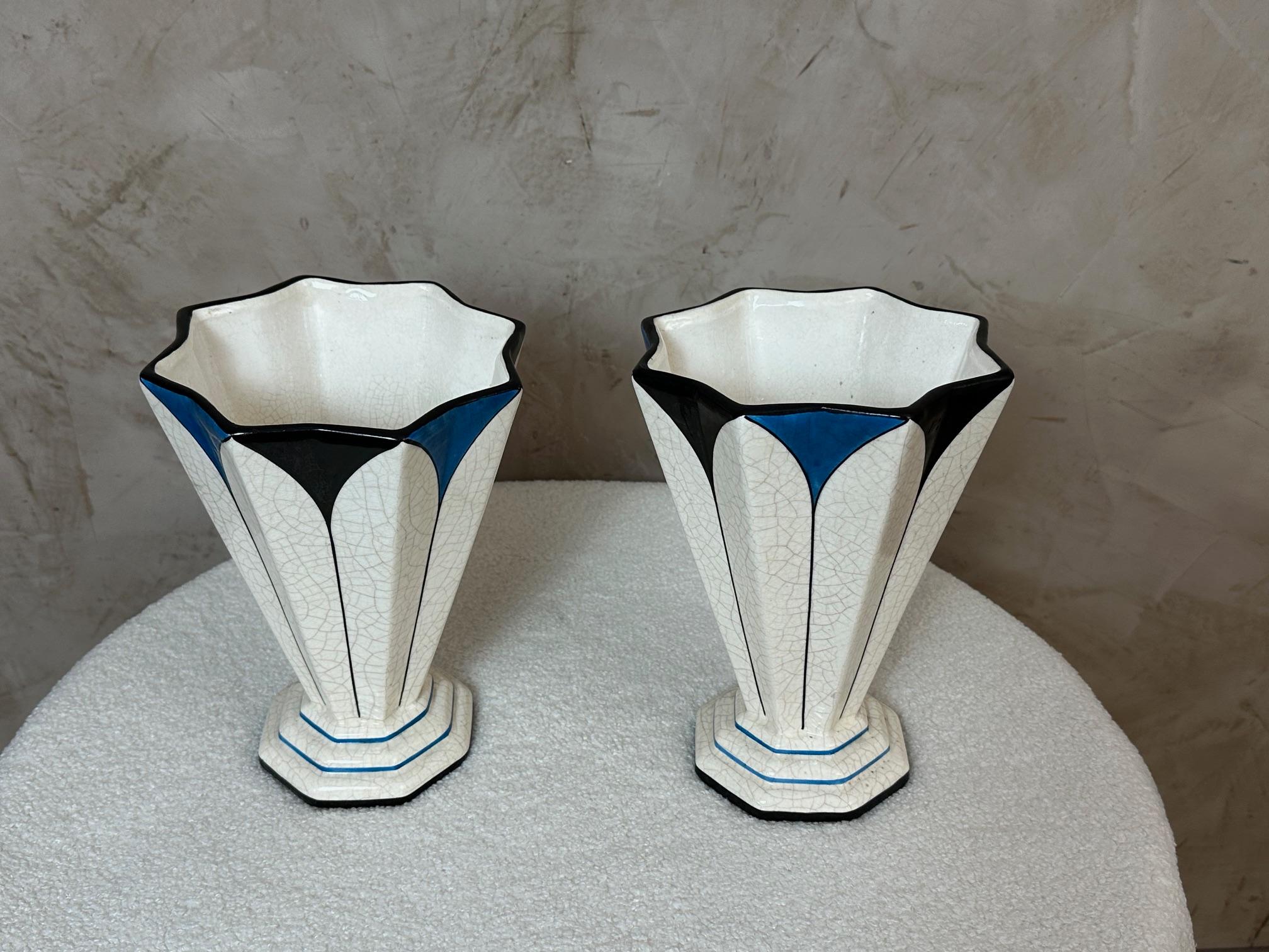 Milieu du XXe siècle 20e siècle Paire de vases Art déco en faïence de Longwy, 1930 en vente