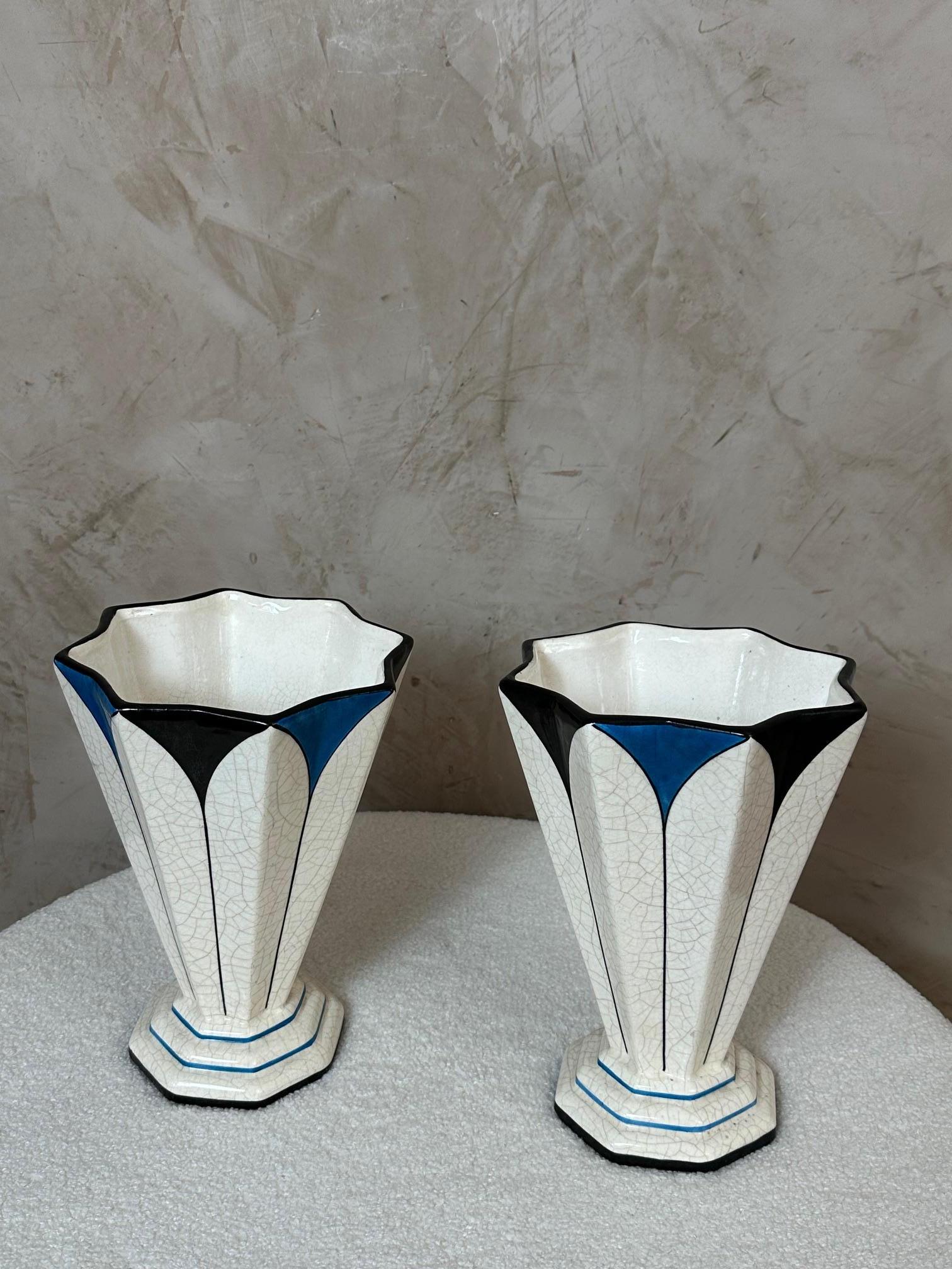 Poterie 20e siècle Paire de vases Art déco en faïence de Longwy, 1930 en vente
