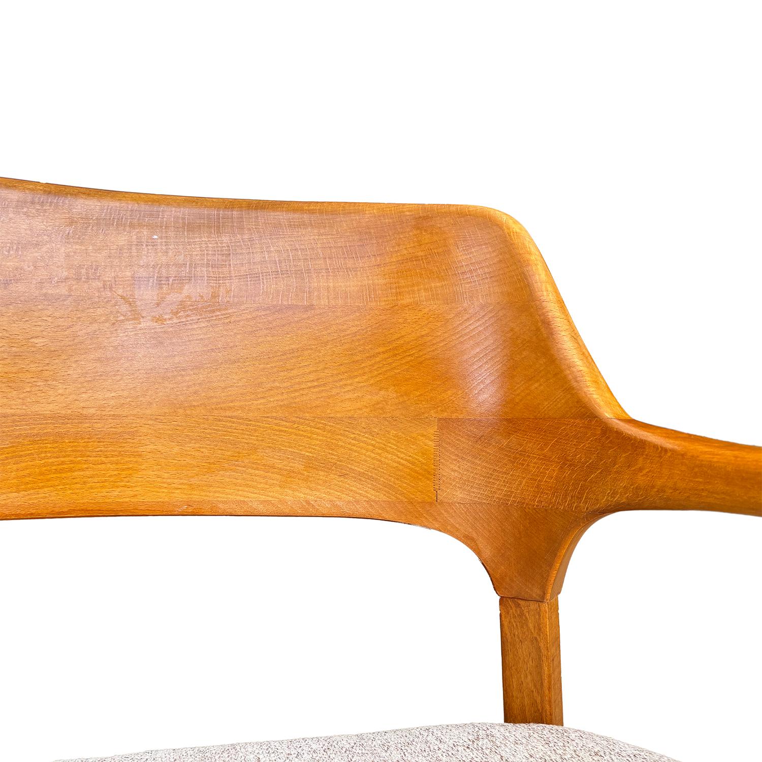 Pareja francesa del siglo XX de sillones modernos vintage de madera de haya de Baumann France en venta 4