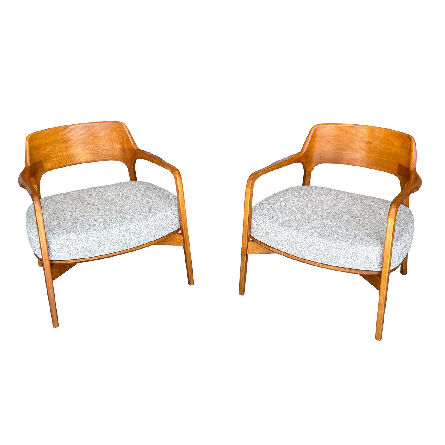 Pareja francesa del siglo XX de sillones modernos vintage de madera de haya de Baumann France en Bueno estado para la venta en West Palm Beach, FL