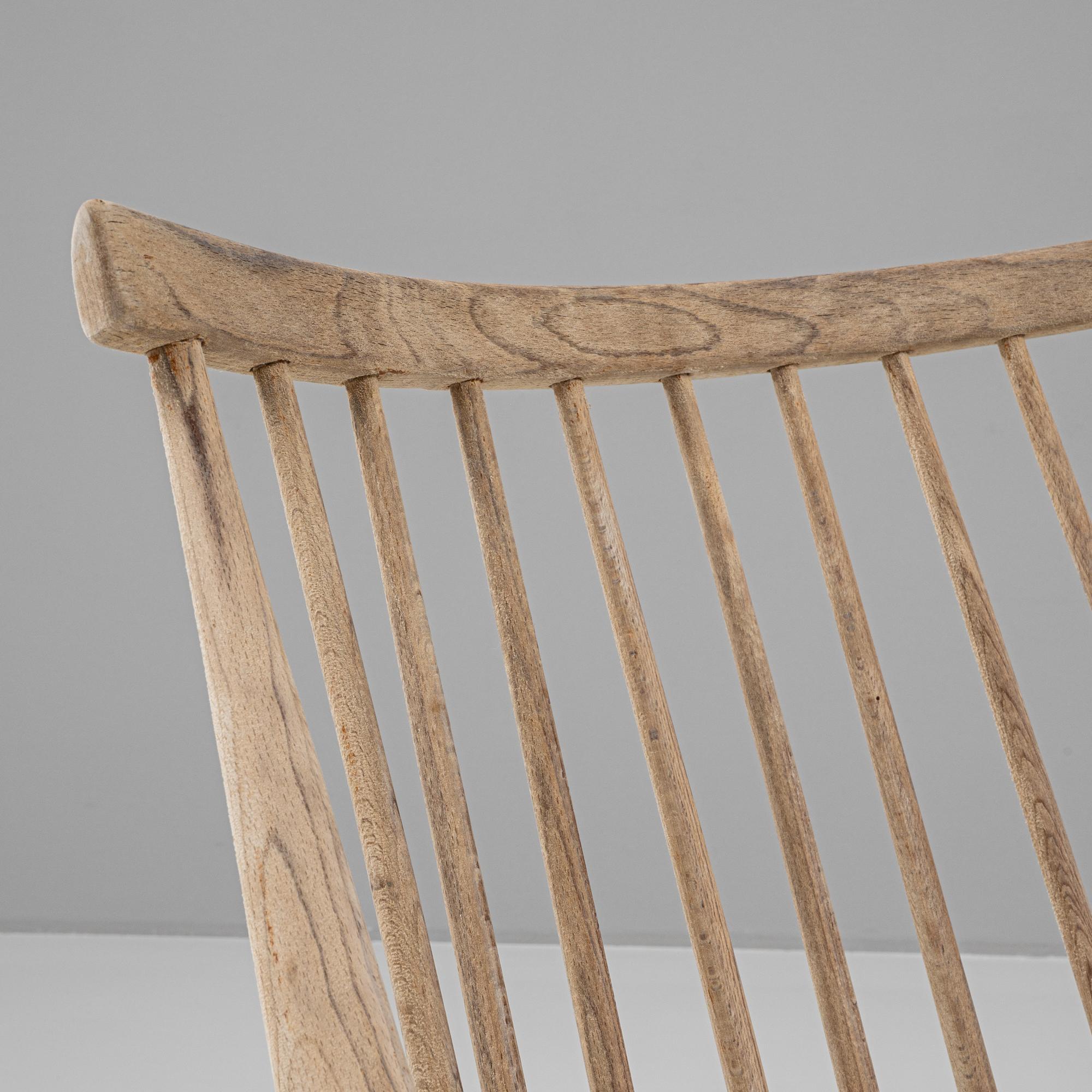 Coppia di poltrone in Oak del XX secolo con sedute imbottite in vendita 6